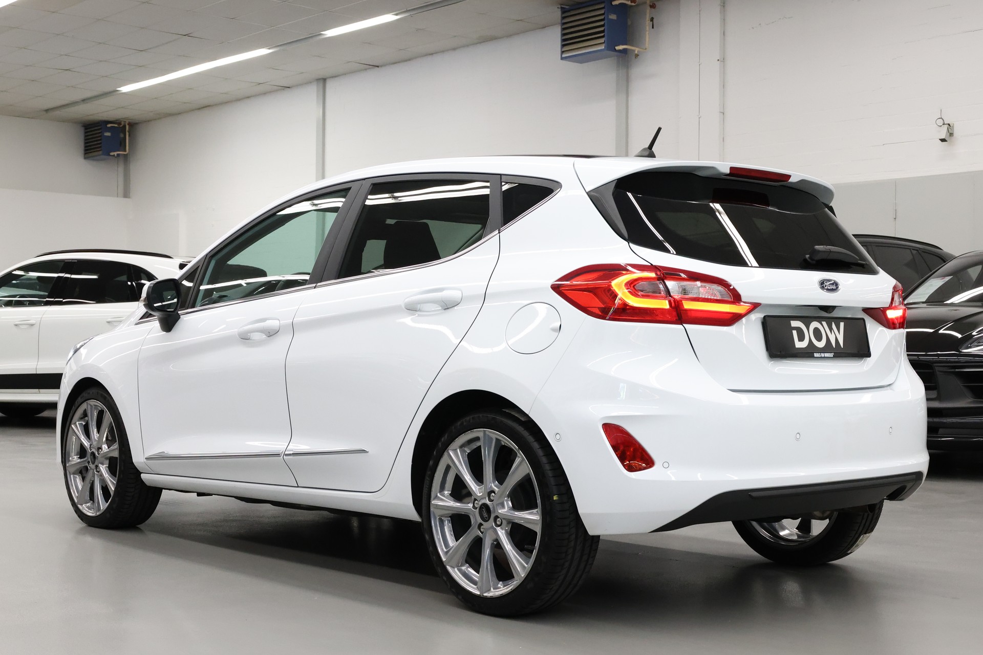 FORD Fiesta 1.0 EcoB Vignale-image-4