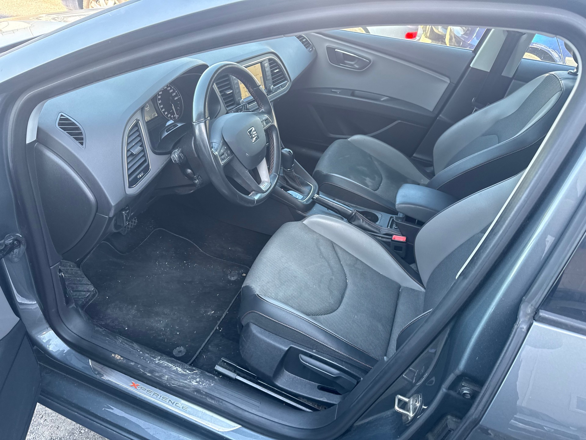 SEAT Leon ST 2.0 TDI X-Perience 4Drive DSG-image-6