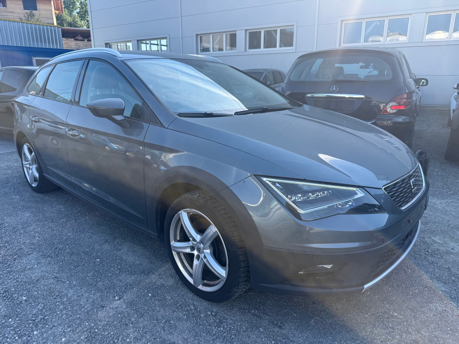 SEAT Leon ST 2.0 TDI X-Perience 4Drive DSG-image-1