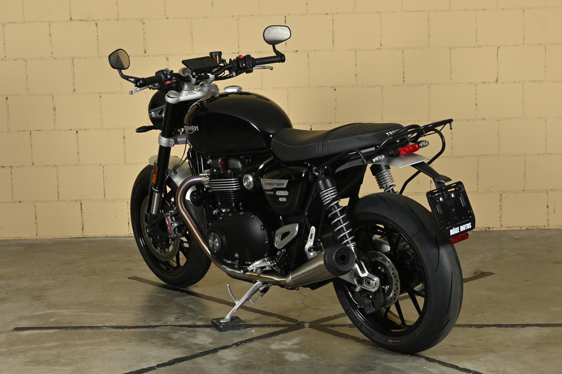 TRIUMPH Speed Twin 1200-image-4