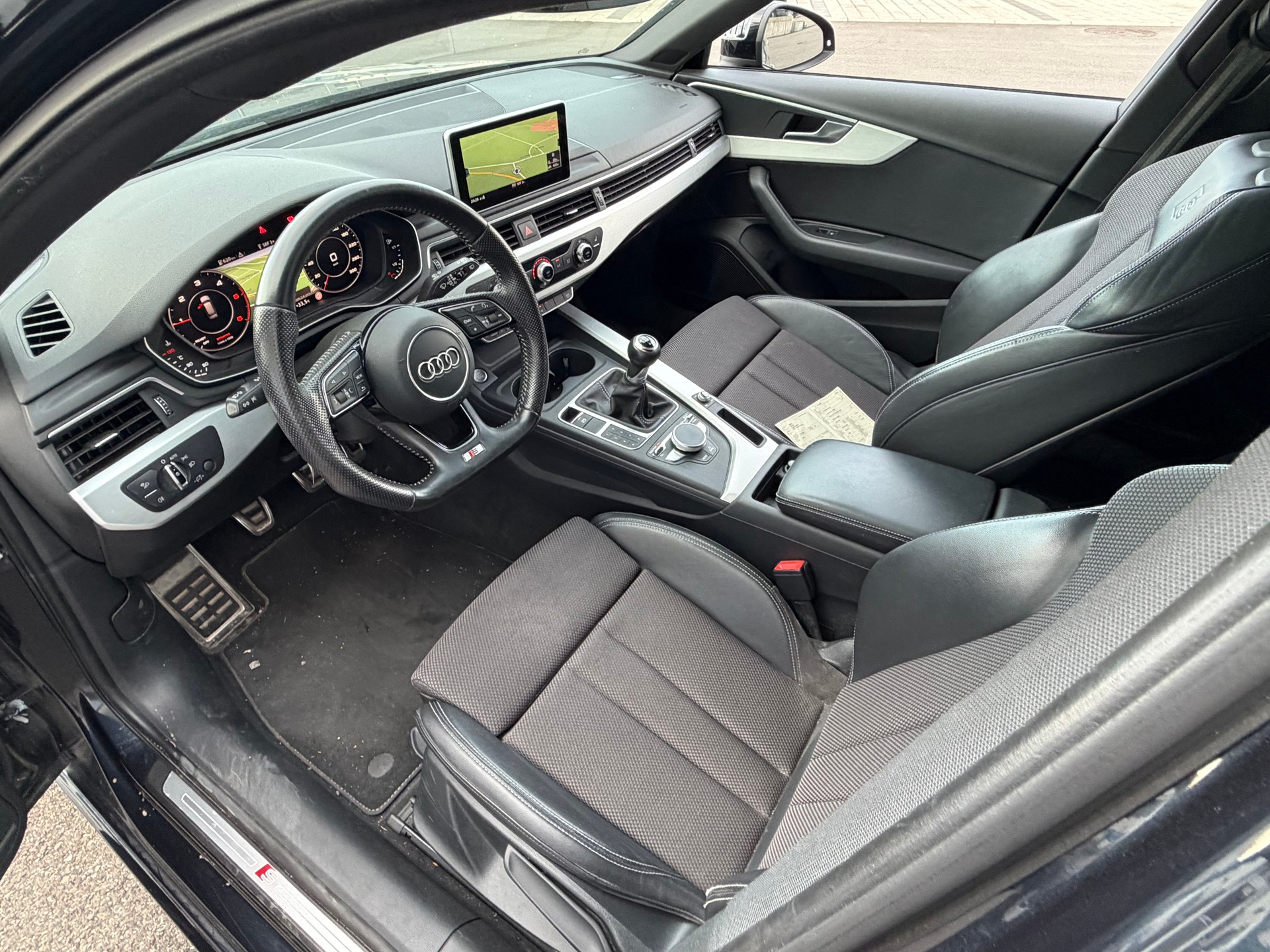 AUDI A4 Avant 2.0 TDI-image-6