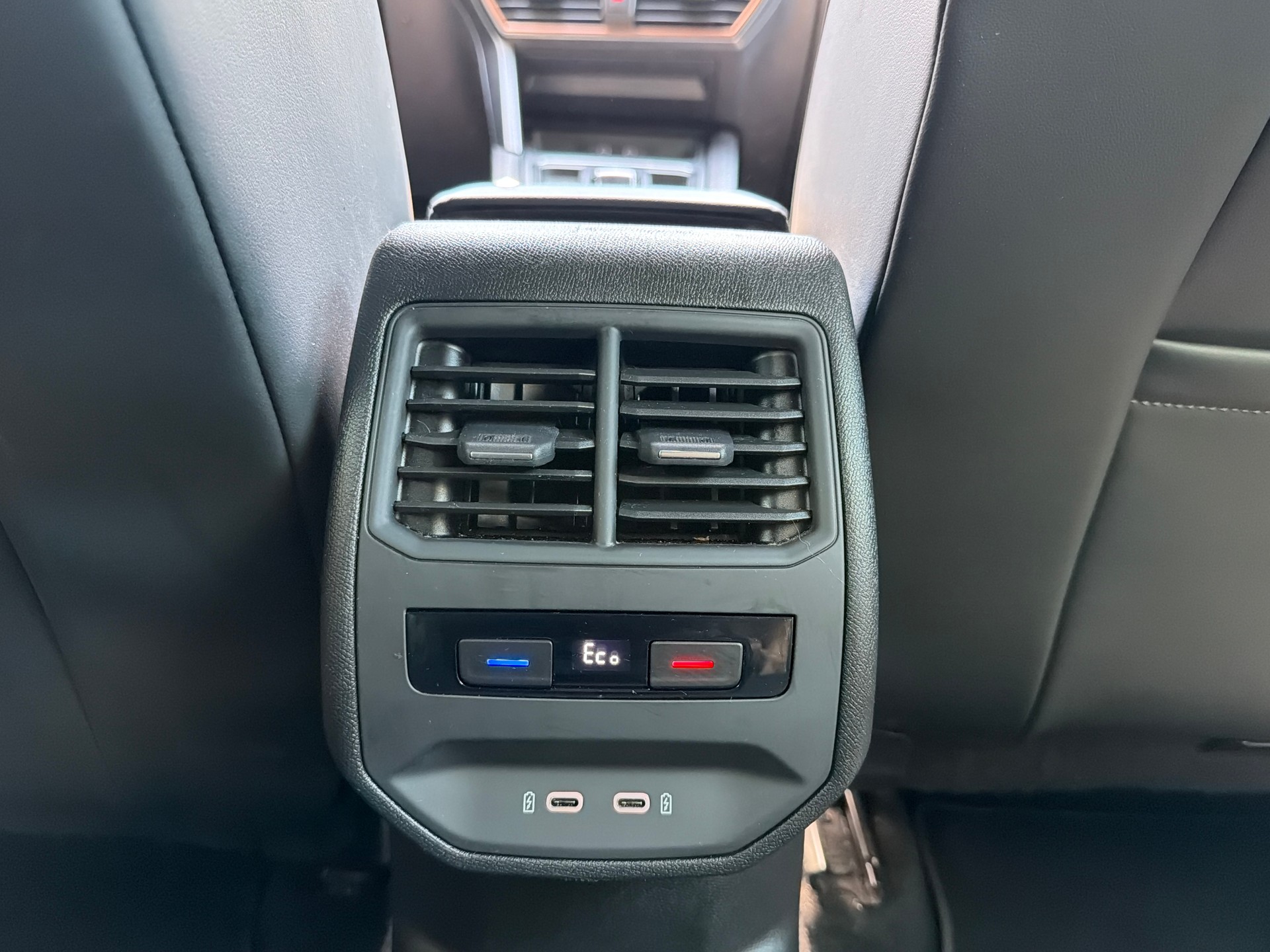 CUPRA LEON ST 1.4 e-HYBRID pHEV DSG-image-25