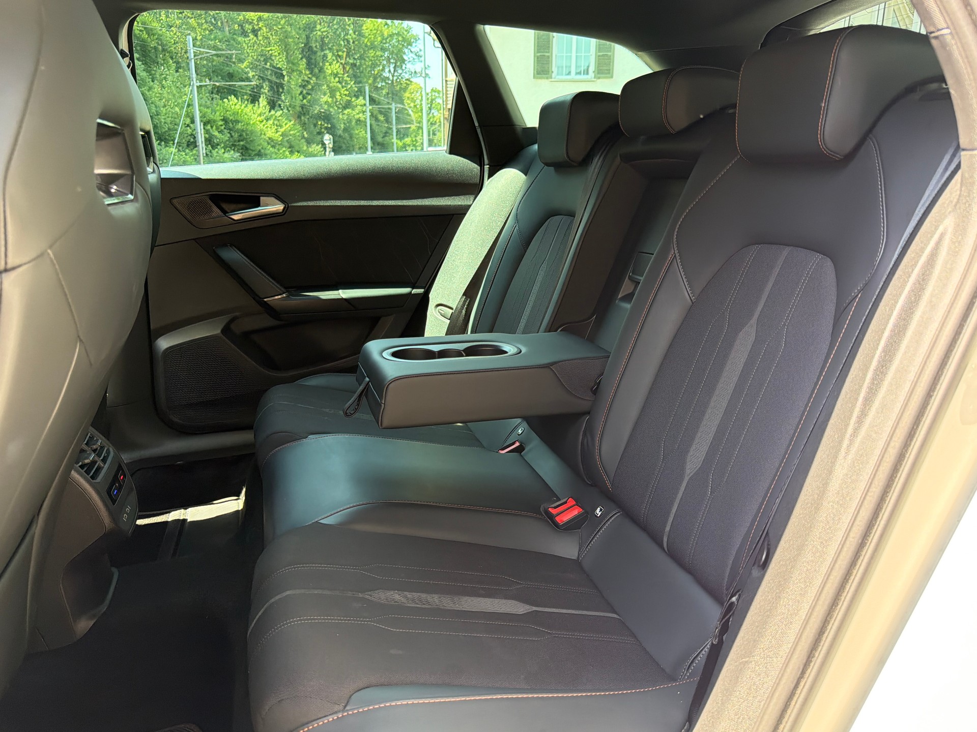 CUPRA LEON ST 1.4 e-HYBRID pHEV DSG-image-24