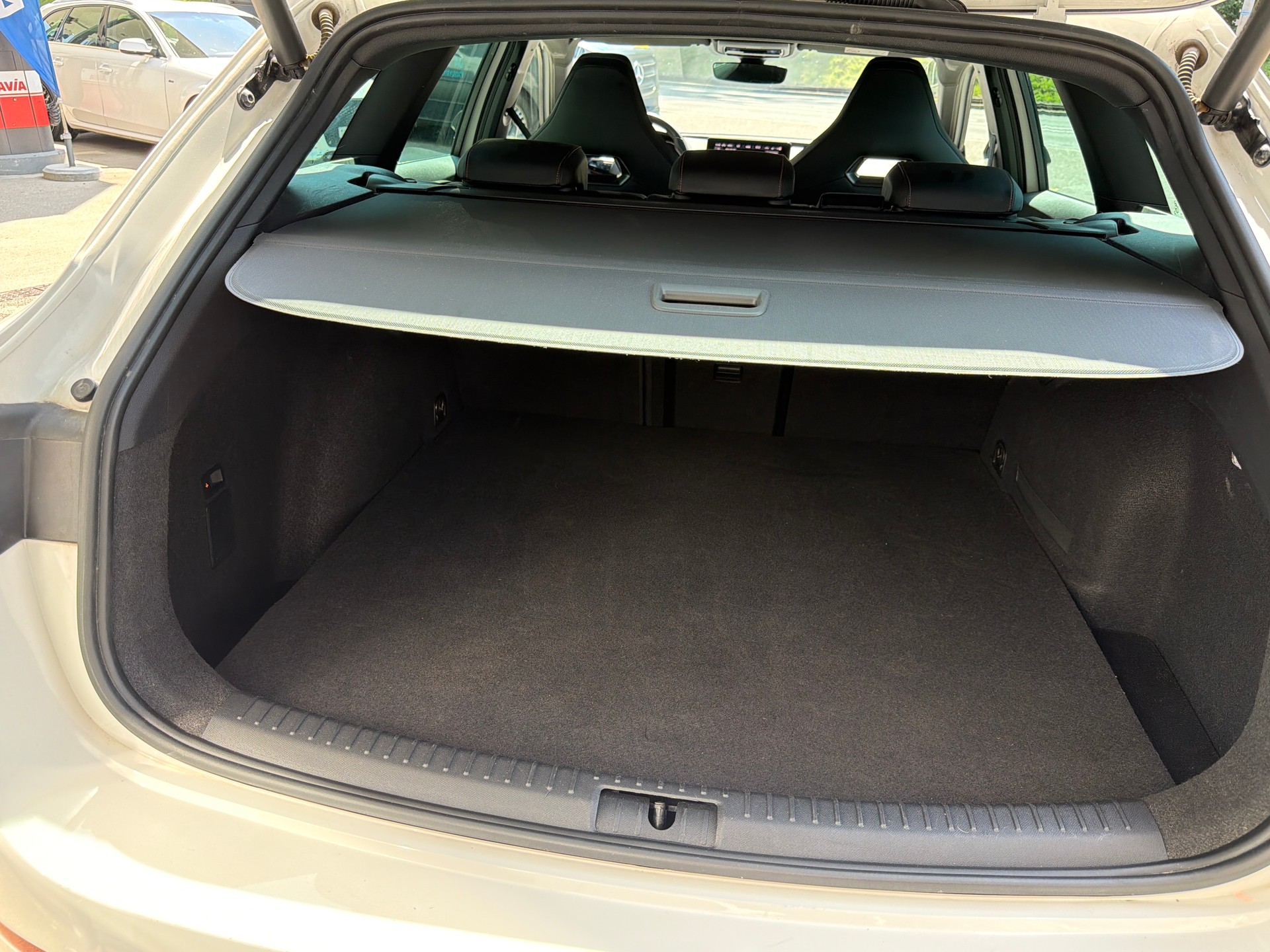 CUPRA LEON ST 1.4 e-HYBRID pHEV DSG-image-27