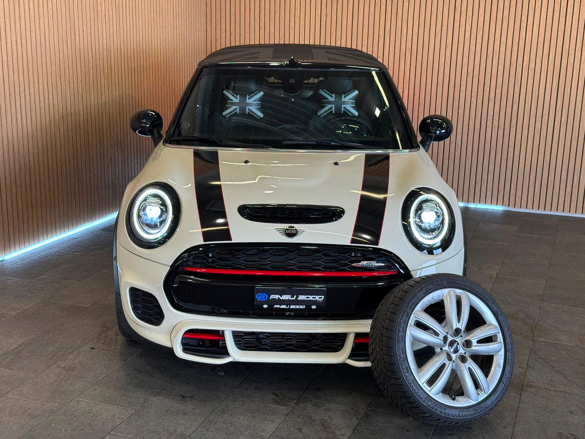 MINI Cooper John Cooper Works Cabriolet Steptronic-showroom-element-3