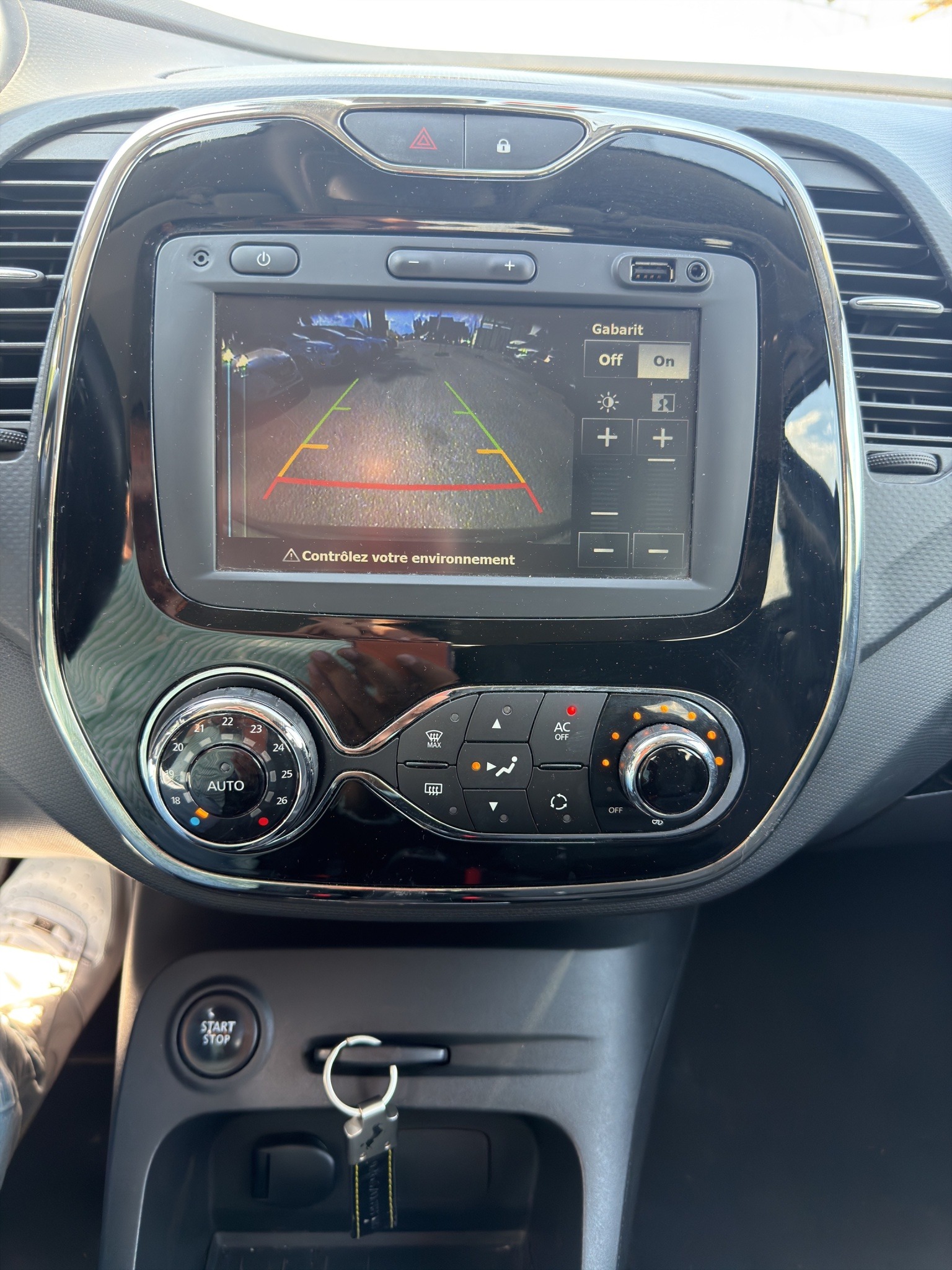RENAULT Captur 1.5 dCi Privilège-image-9