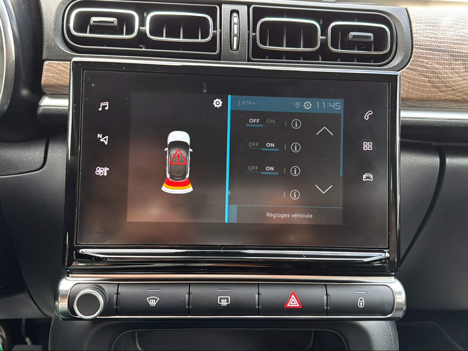 CITROEN C3 1.2i PureTech Swiss Edition-image-19