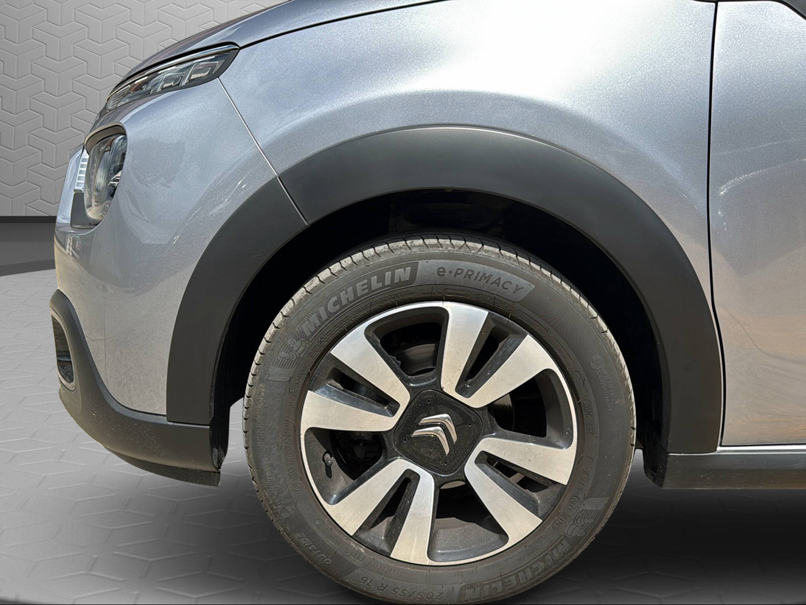 CITROEN C3 1.2i PureTech Swiss Edition-image-8