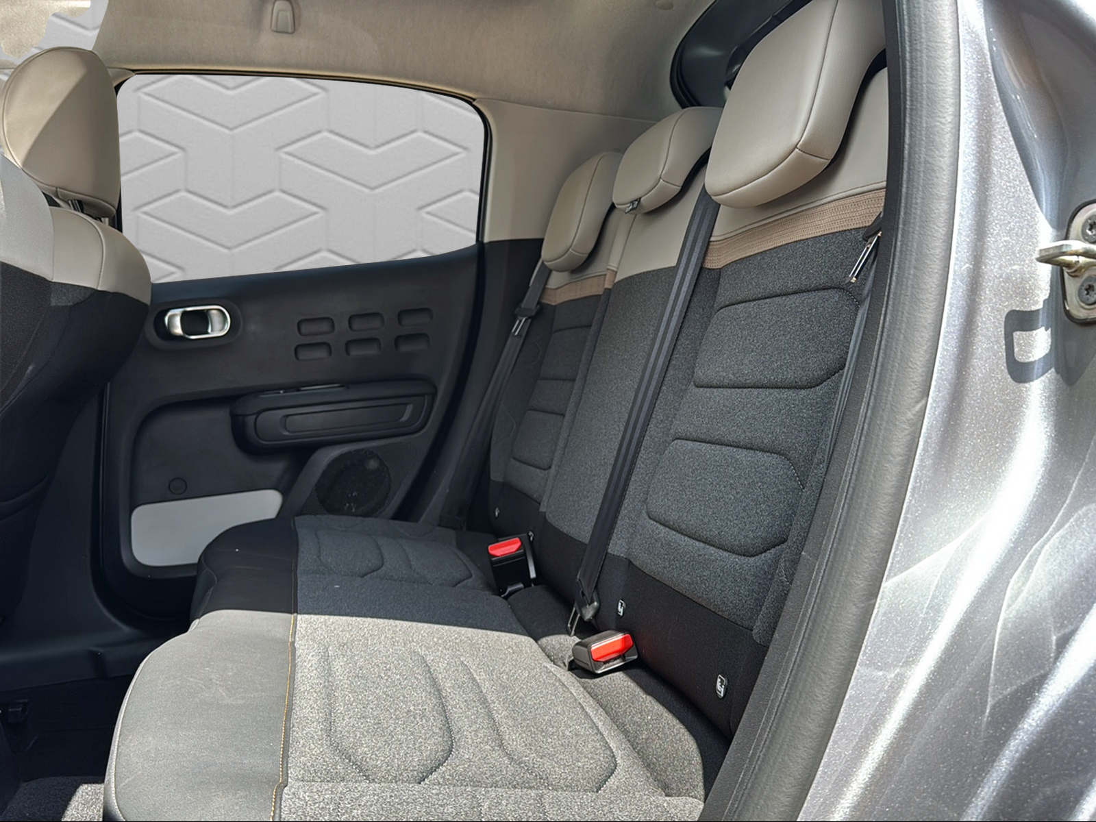 CITROEN C3 1.2i PureTech Swiss Edition-image-15