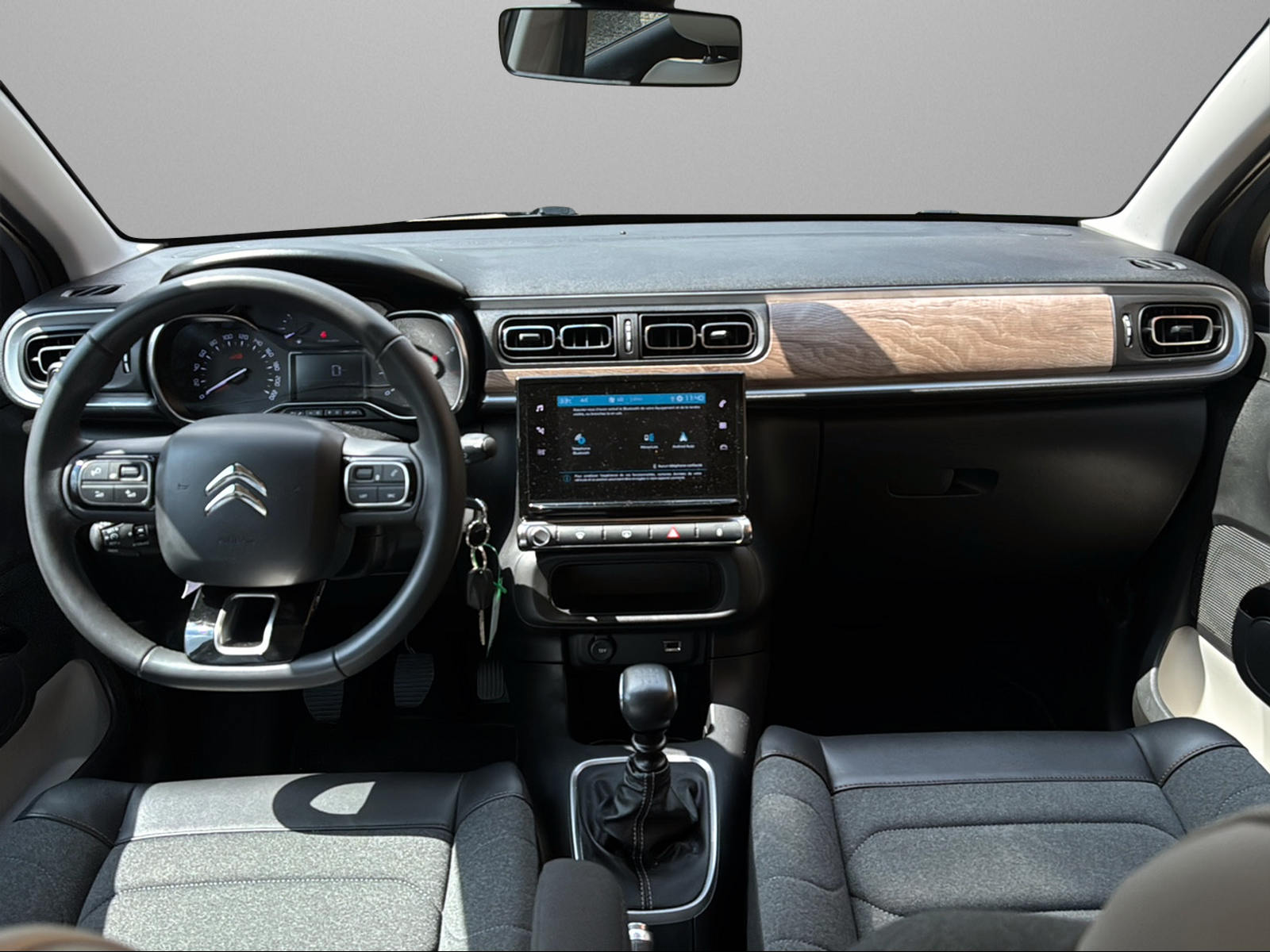 CITROEN C3 1.2i PureTech Swiss Edition-image-12