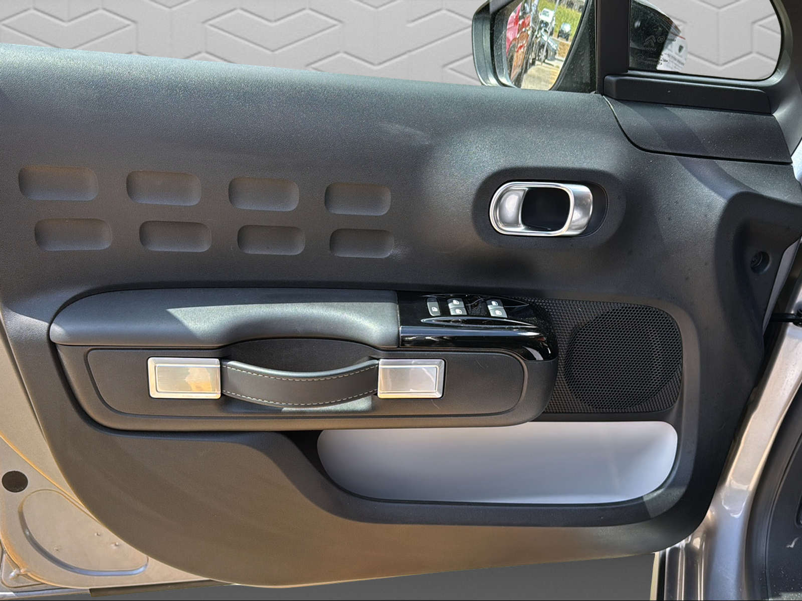 CITROEN C3 1.2i PureTech Swiss Edition-image-17
