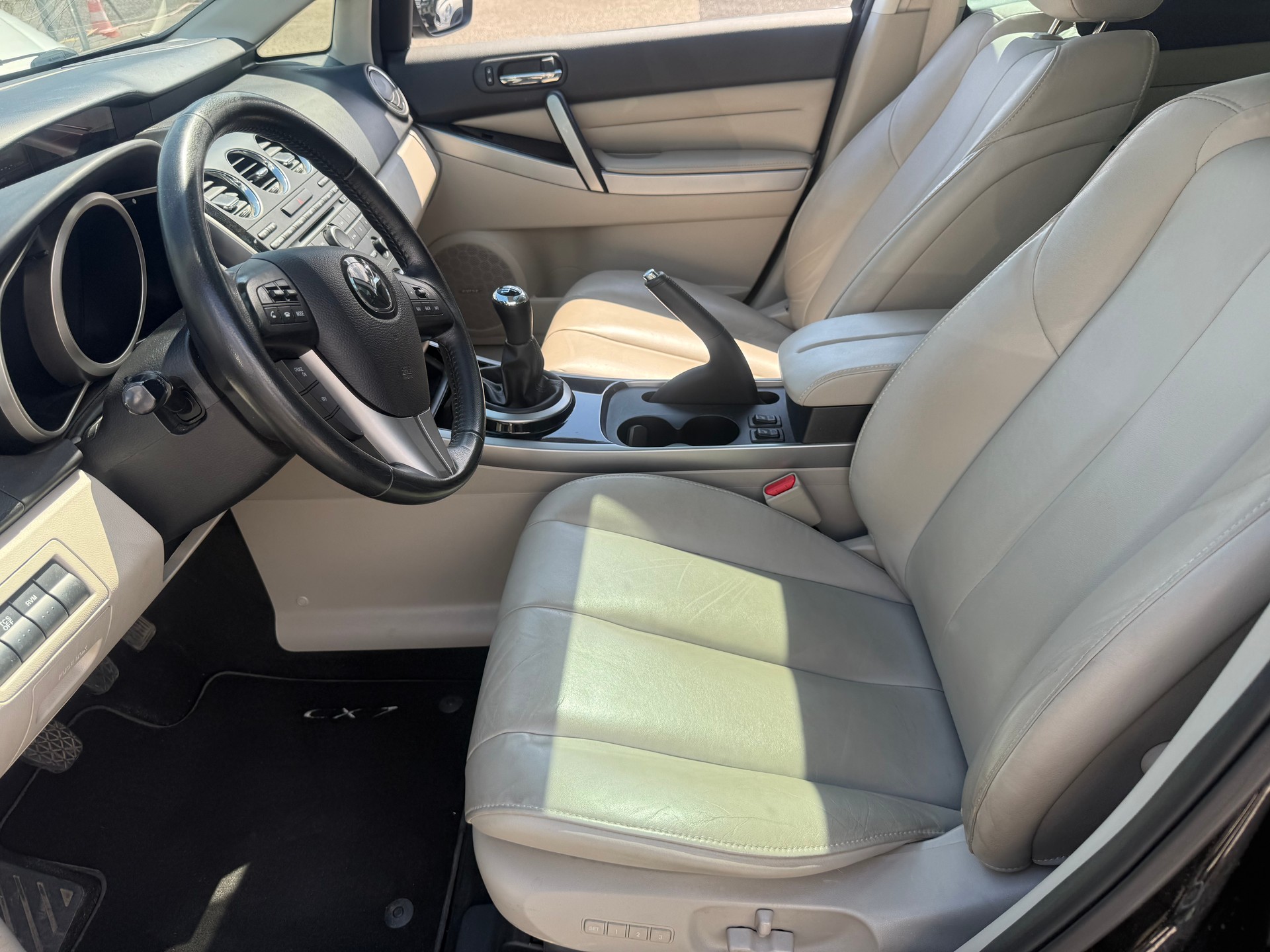 MAZDA CX-7 2.2 16V CD Exclusive-image-6