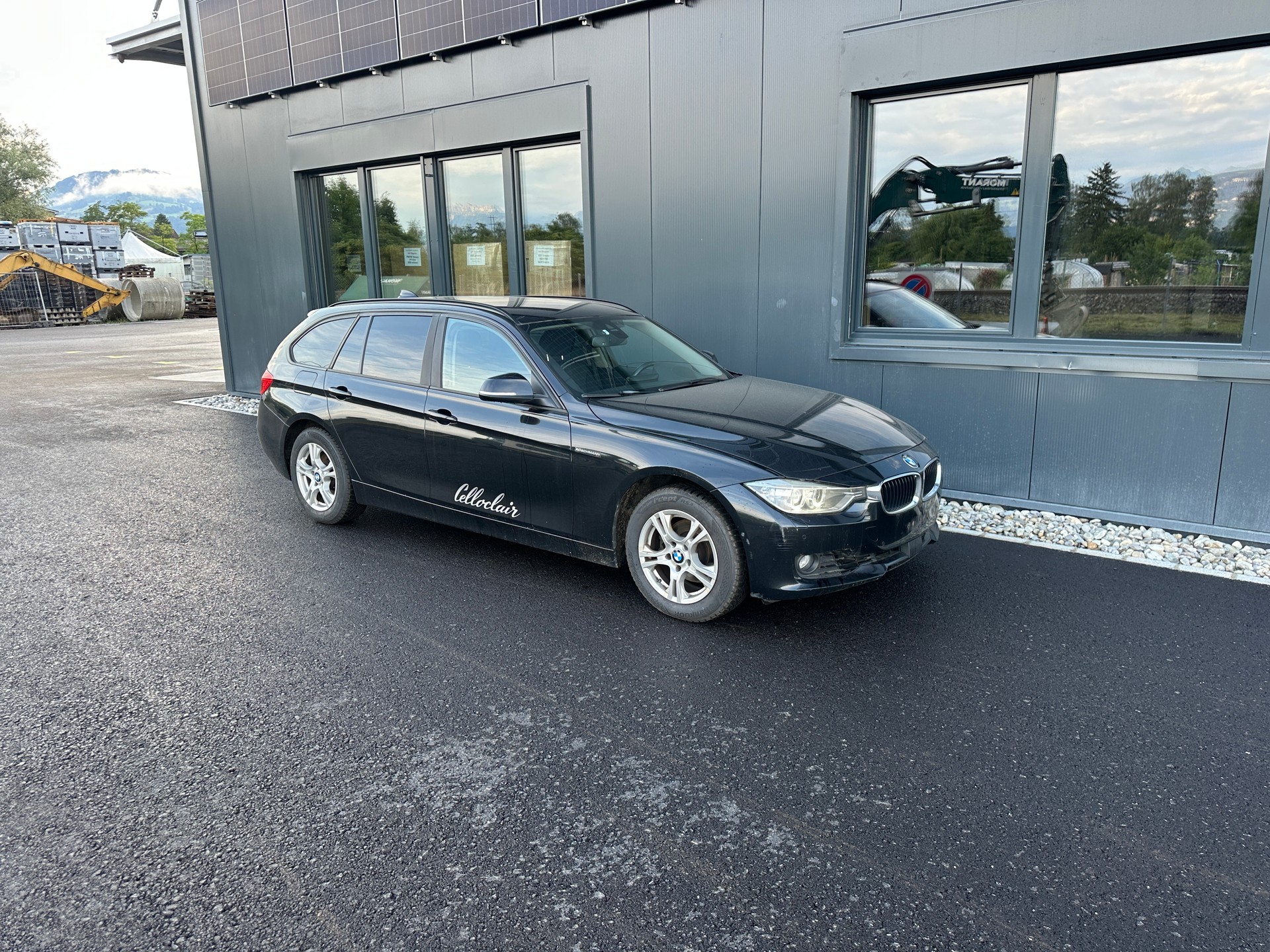 BMW 320i xDrive Touring Steptronic-image-7