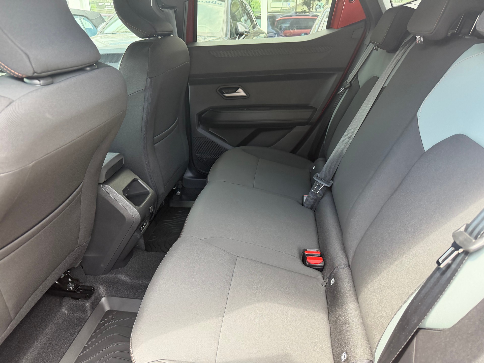 DACIA DUSTER-image-8