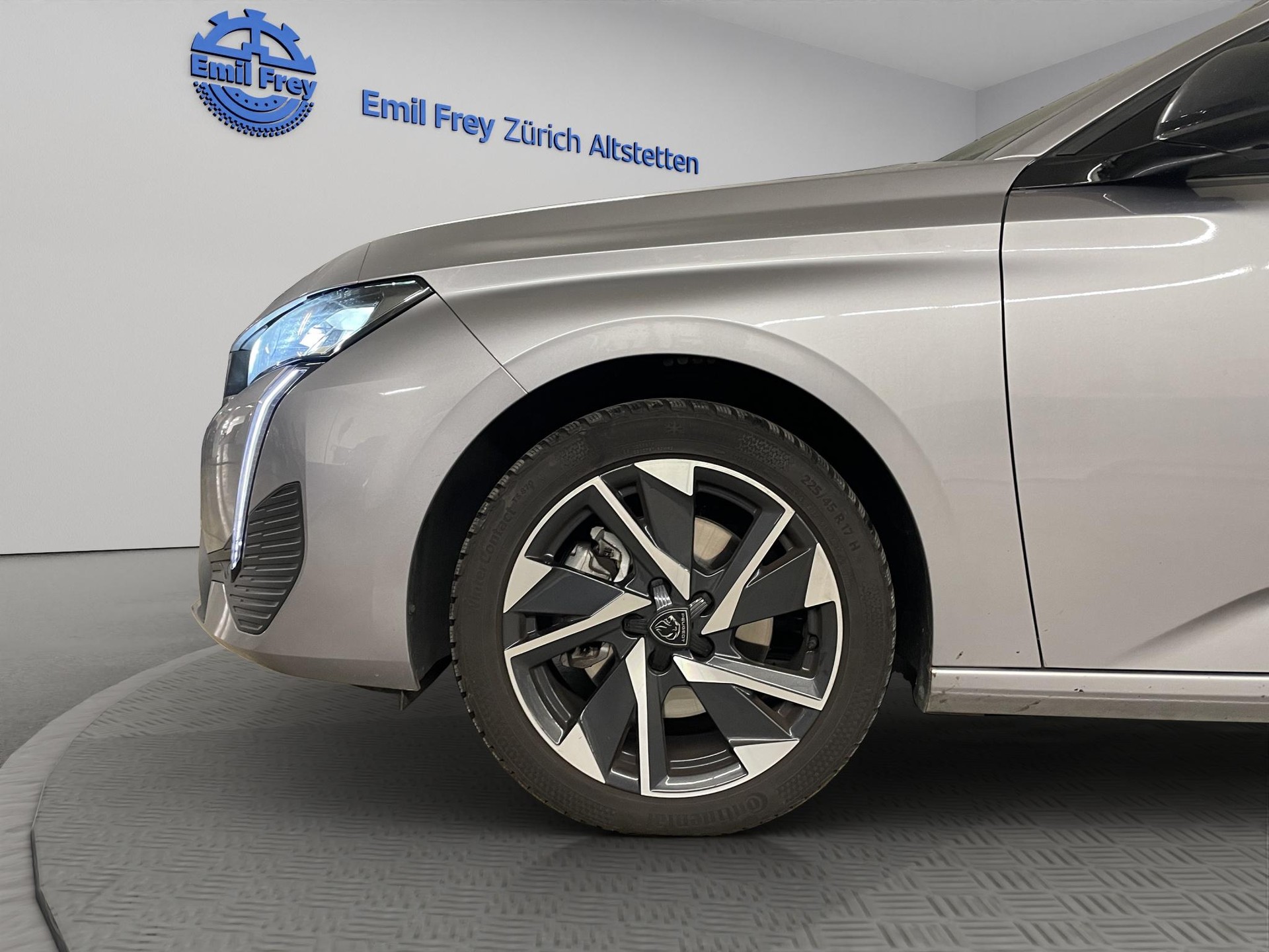PEUGEOT 308 1.2 Hybrid Allure-image-11