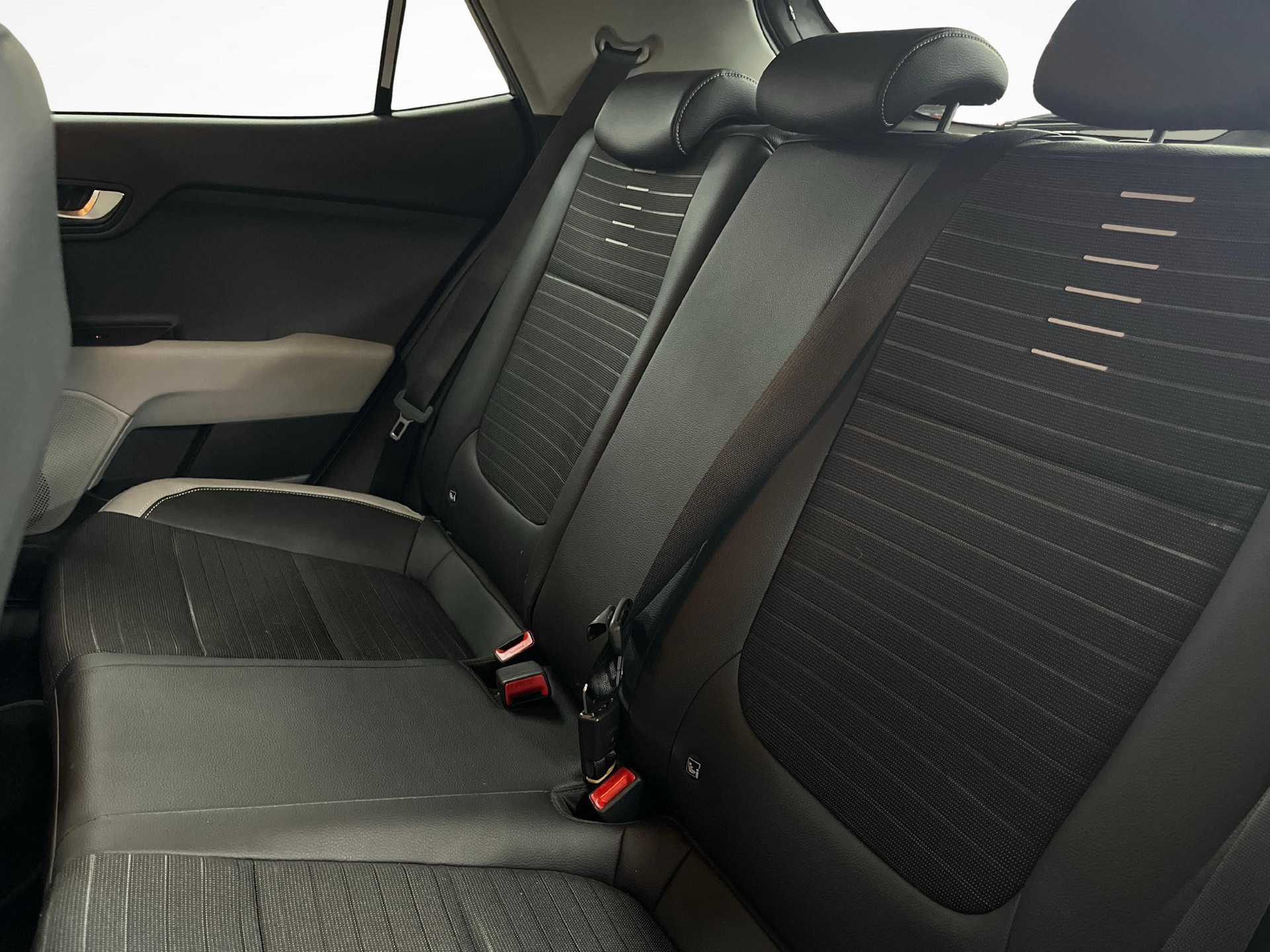 KIA Stonic 1.0 T-GDi Power Edition-image-10