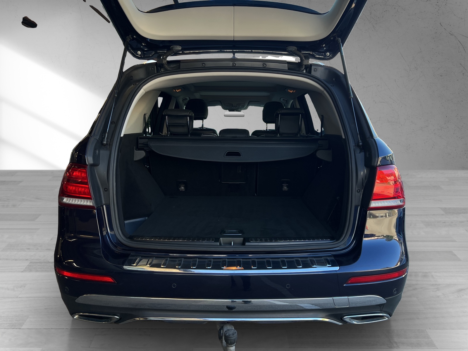 MERCEDES-BENZ GLE 250 d 4Matic-image-15