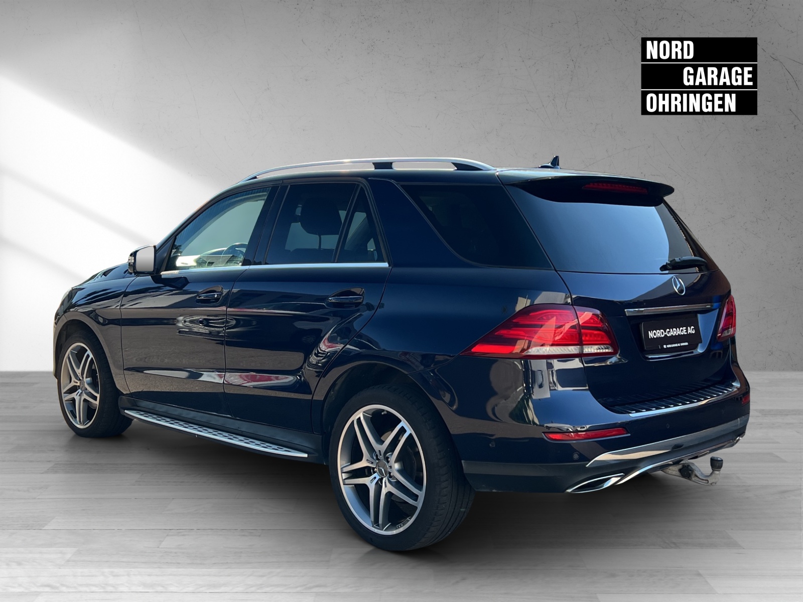 MERCEDES-BENZ GLE 250 d 4Matic-showroom-element-2