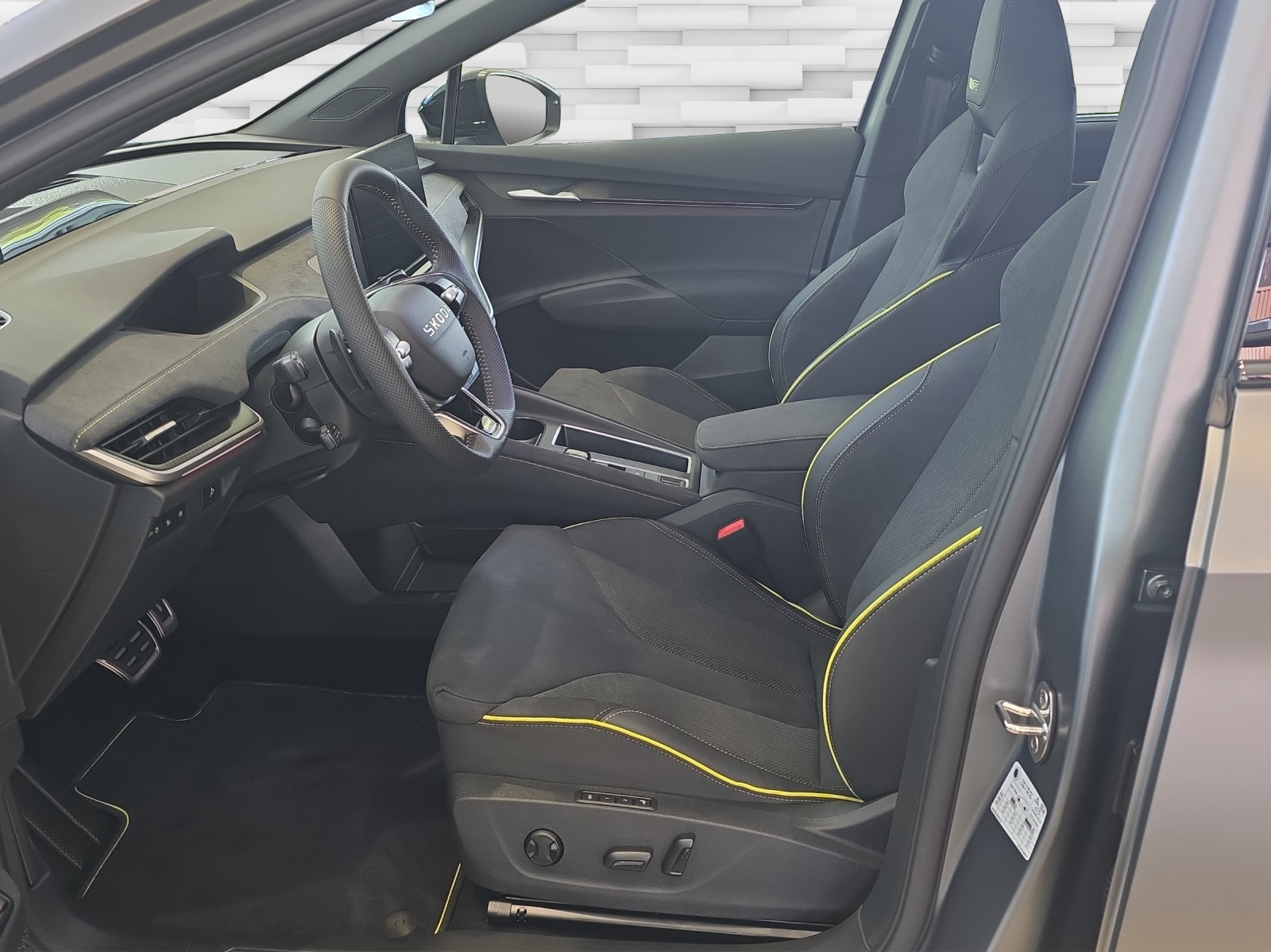 SKODA Elroq RS 4x4-image-4