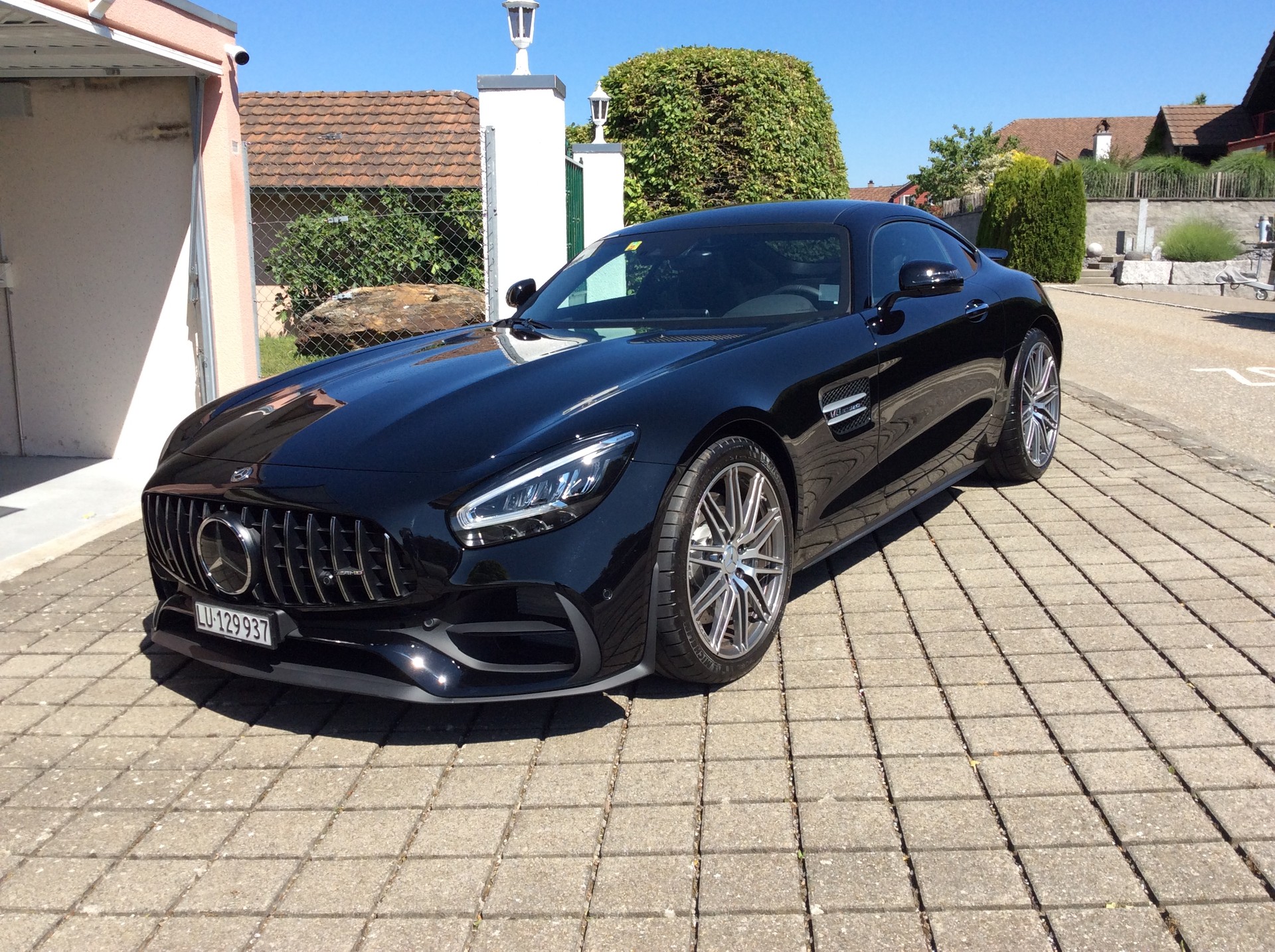 MERCEDES-BENZ AMG GT-image-4