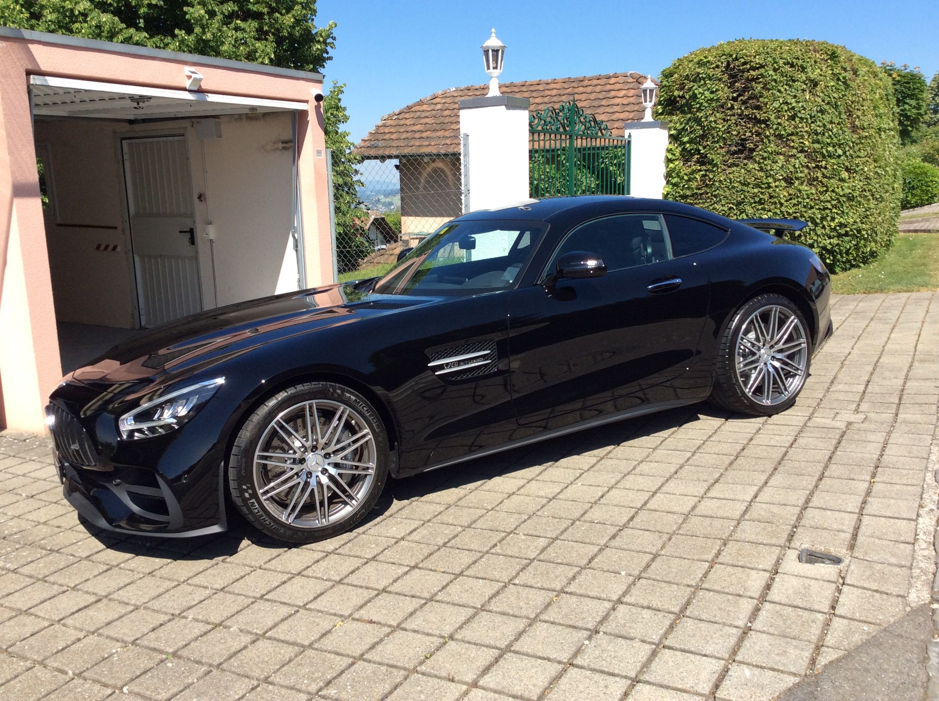 MERCEDES-BENZ AMG GT-image-5