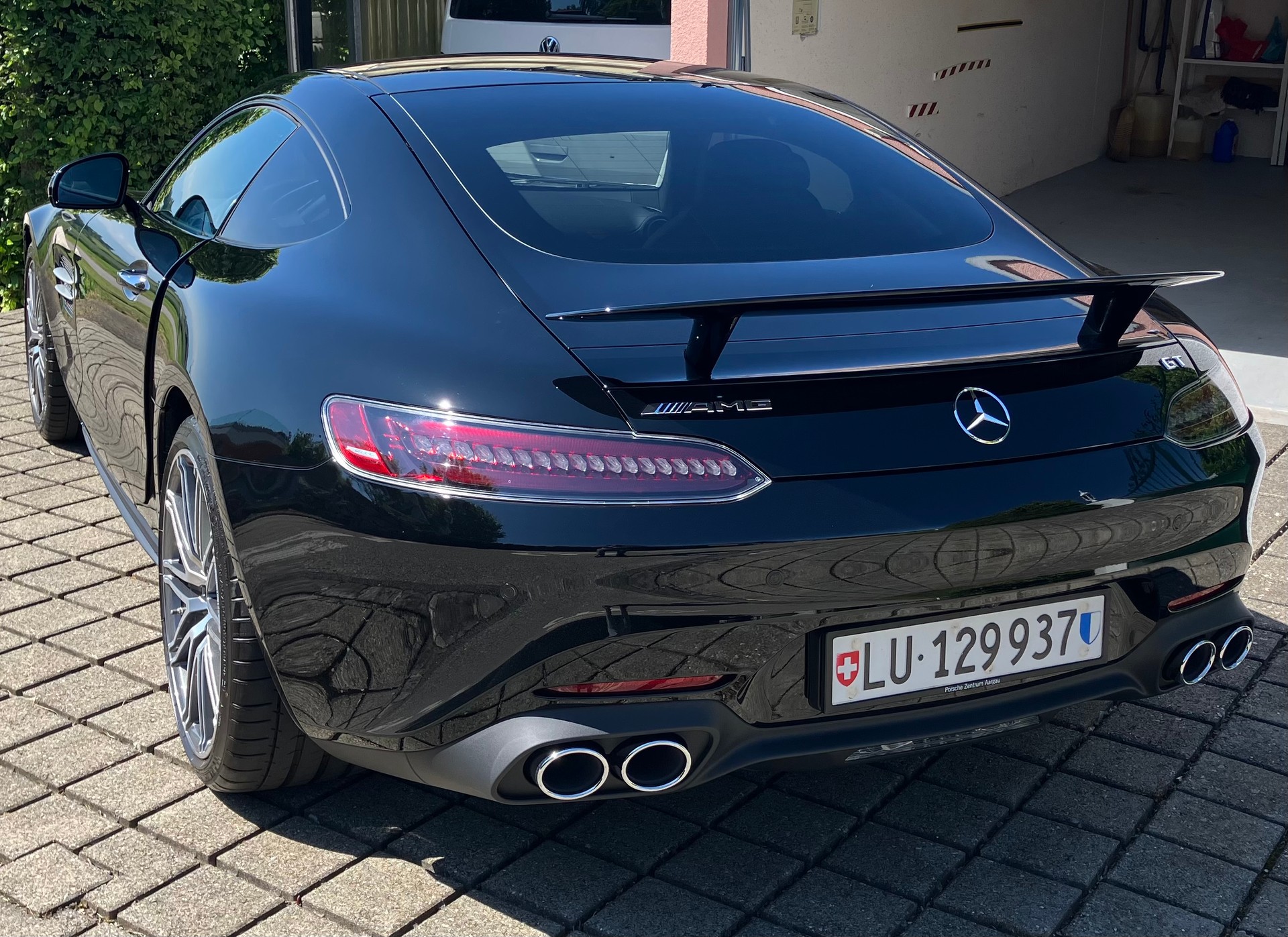 MERCEDES-BENZ AMG GT-image-0
