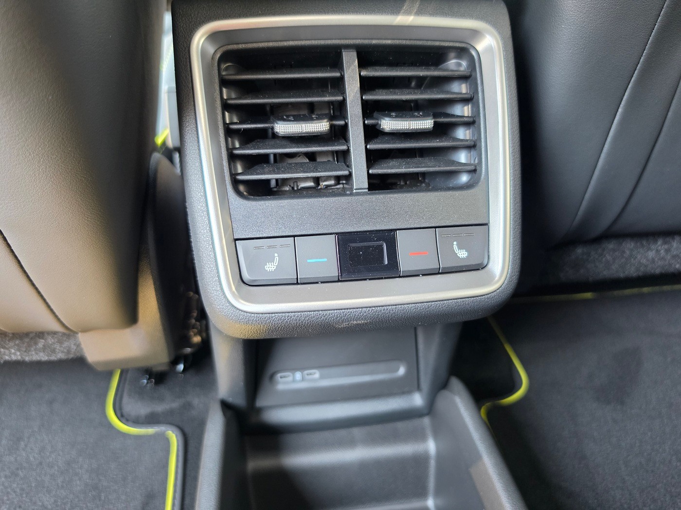 SKODA Elroq RS 4x4-image-23