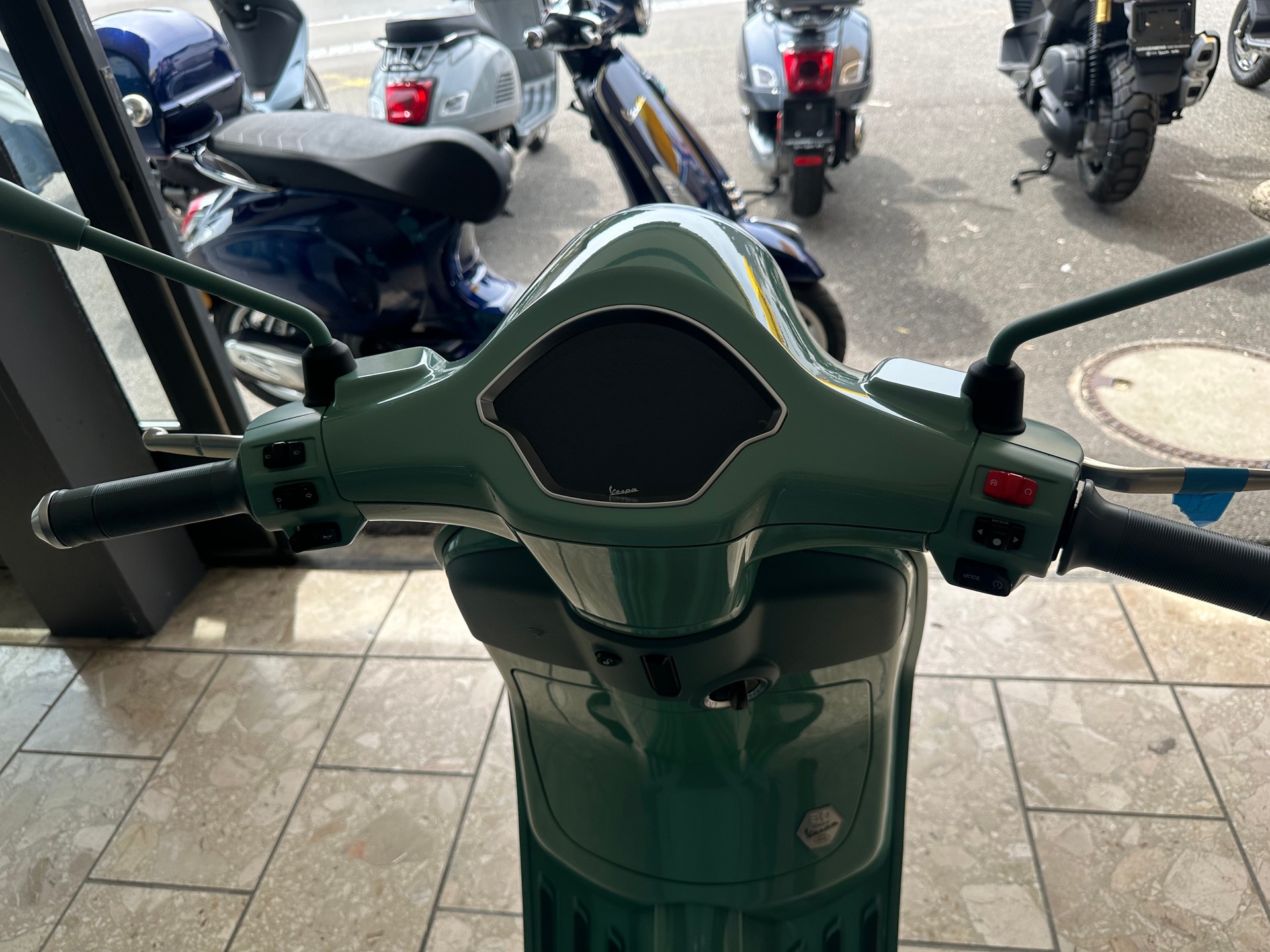 PIAGGIO 80 th MY26-image-5
