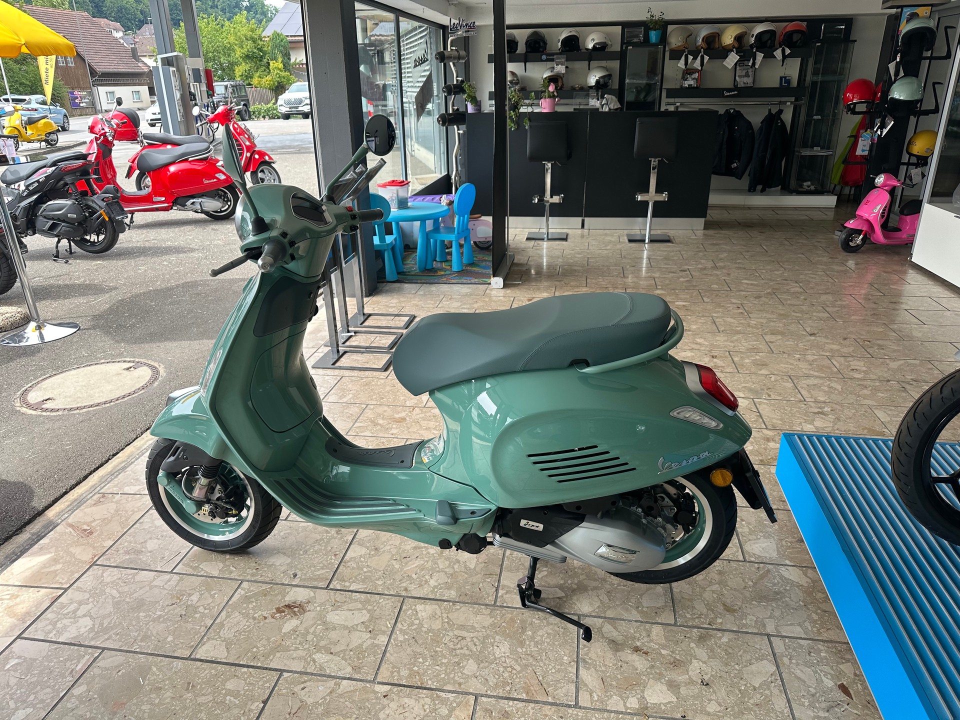 PIAGGIO 80 th MY26-image-2