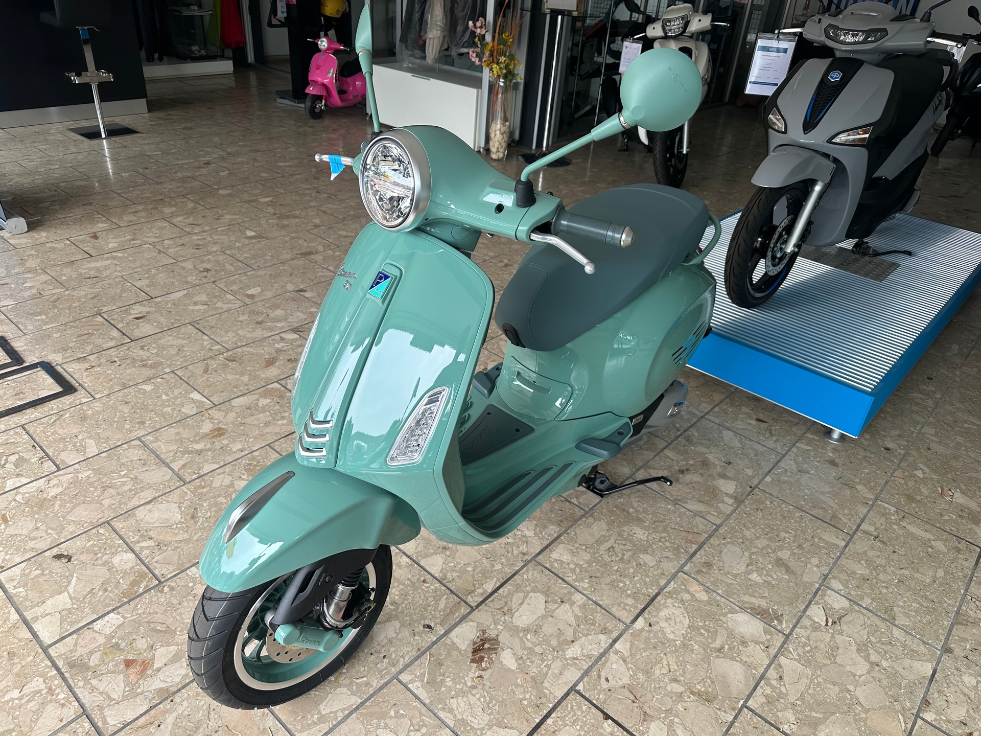 PIAGGIO 80 th MY26-image-1