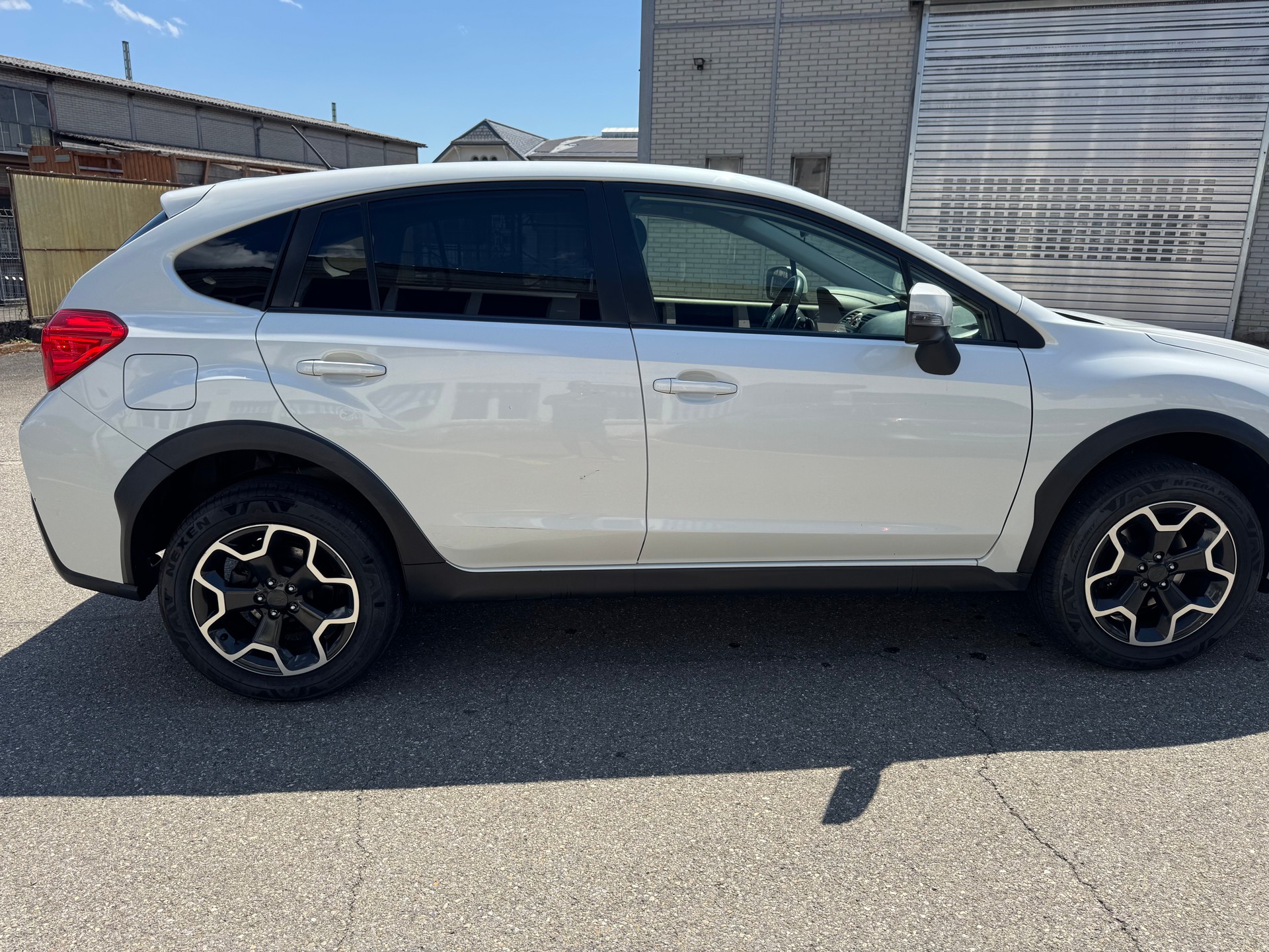 SUBARU XV 2.0 Swiss Two AWD CVT-image-3