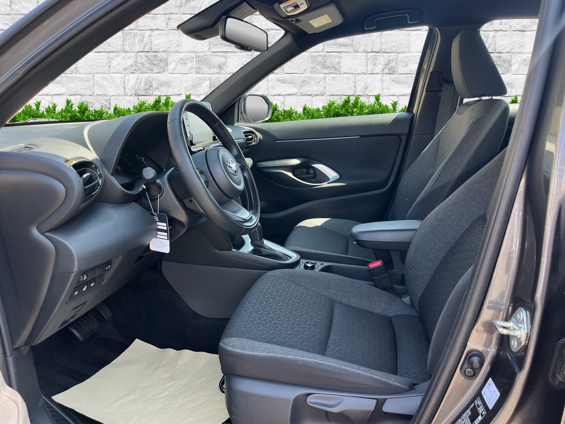 TOYOTA Yaris Cross 1.5 Trend e-CVT AWDi-image-13