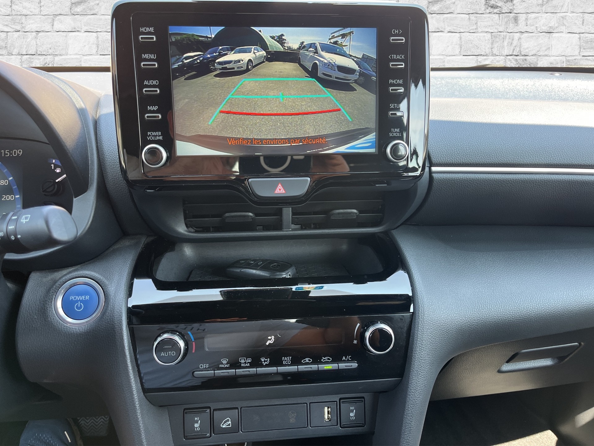 TOYOTA Yaris Cross 1.5 Trend e-CVT AWDi-image-11