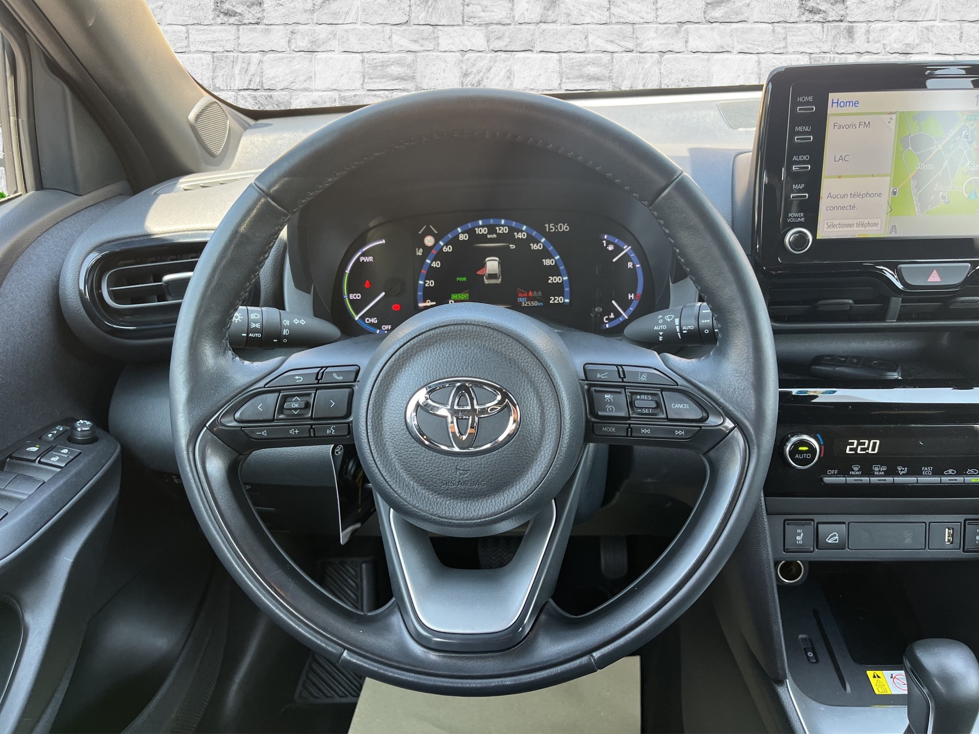 TOYOTA Yaris Cross 1.5 Trend e-CVT AWDi-image-10