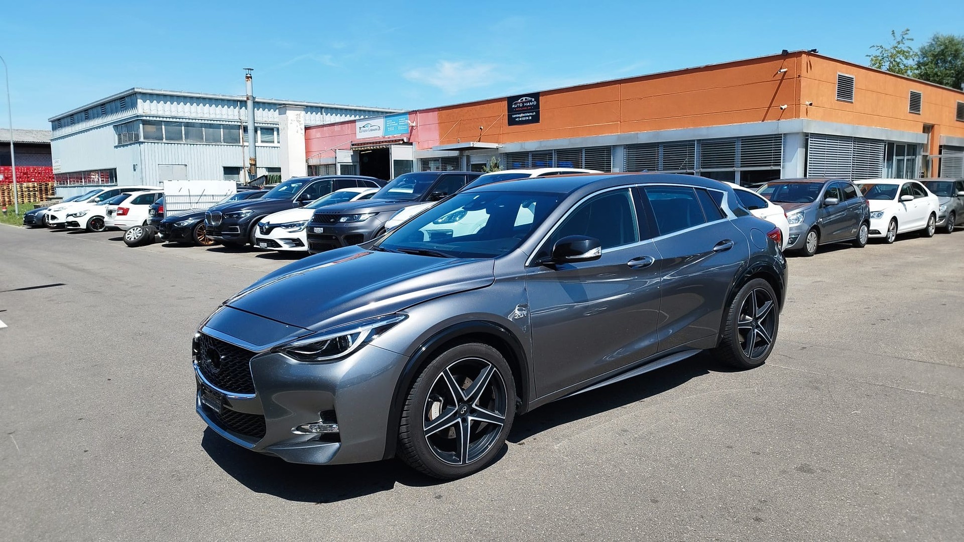 INFINITI Q30 2.0t Sport AWD DCT