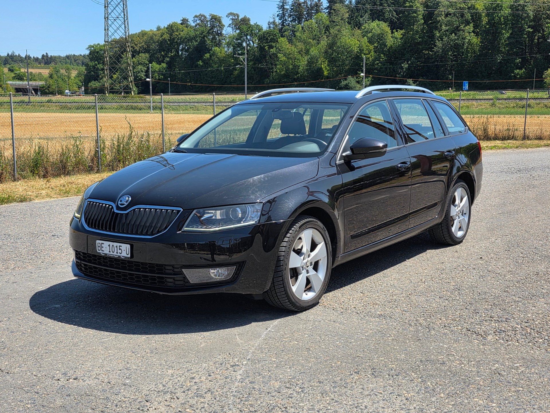 SKODA Octavia Combi 1.8 TSI Elegance 4x4 DSG-image-0