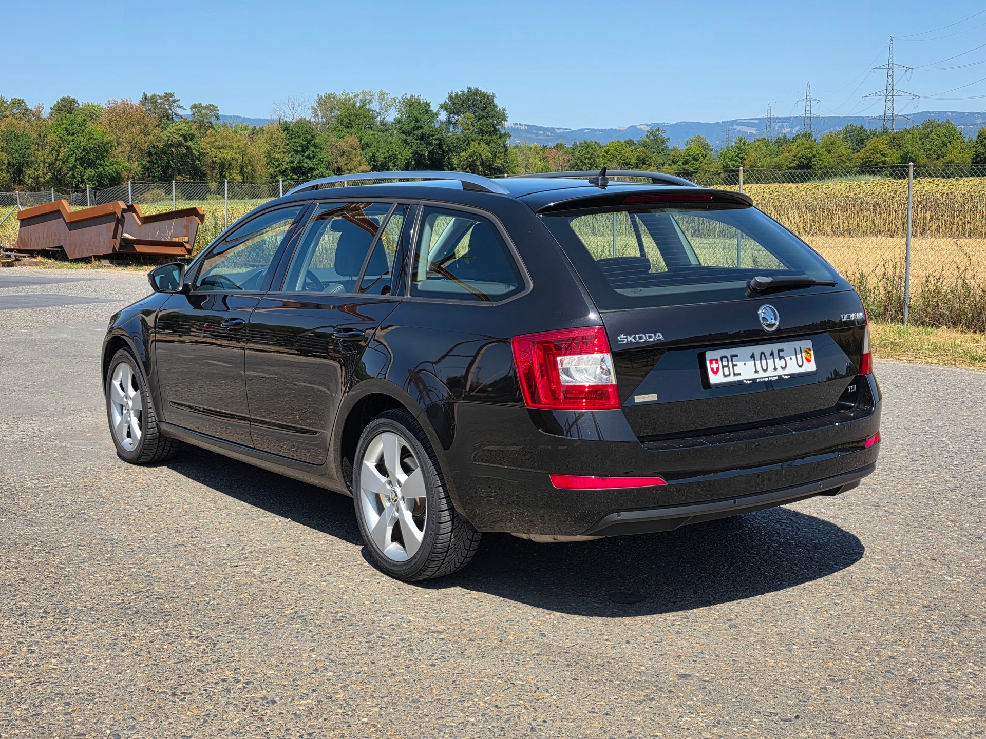 SKODA Octavia Combi 1.8 TSI Elegance 4x4 DSG-image-1