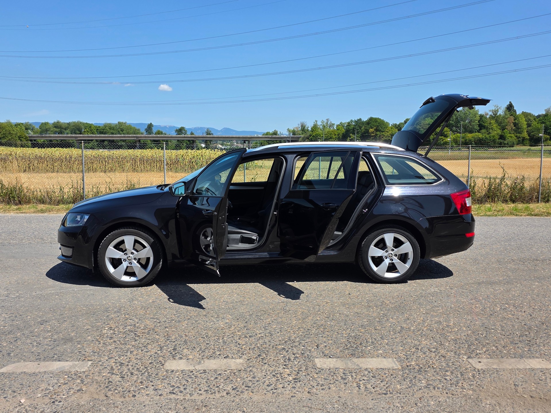 SKODA Octavia Combi 1.8 TSI Elegance 4x4 DSG-image-3