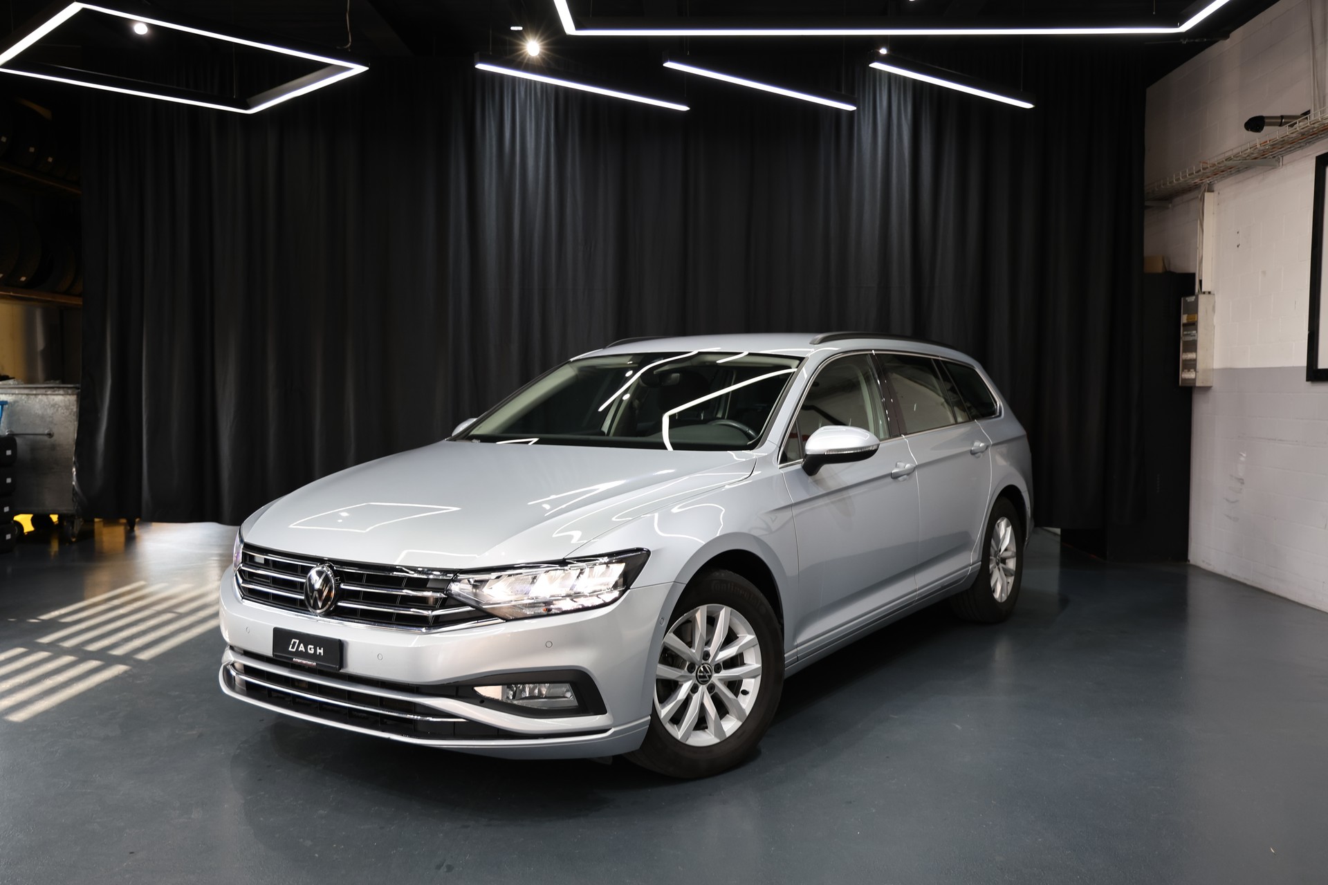 VW Passat 2.0 TDI BMT Business DSG-image-6