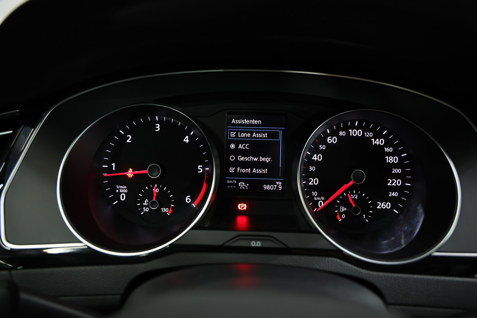 VW Passat 2.0 TDI BMT Business DSG-image-4