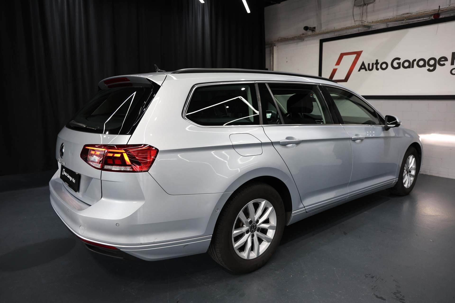 VW Passat 2.0 TDI BMT Business DSG-image-17