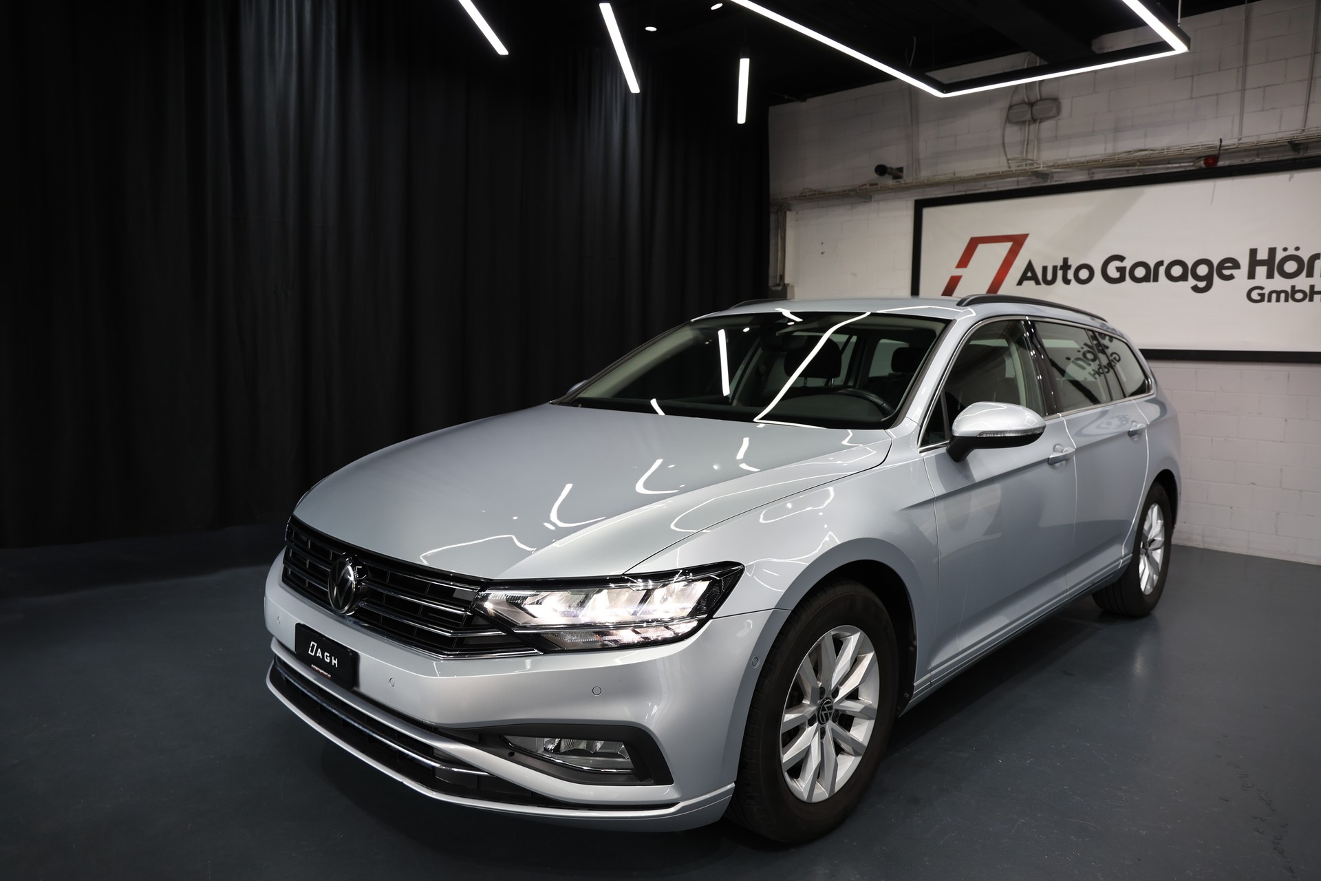VW Passat 2.0 TDI BMT Business DSG-image-8