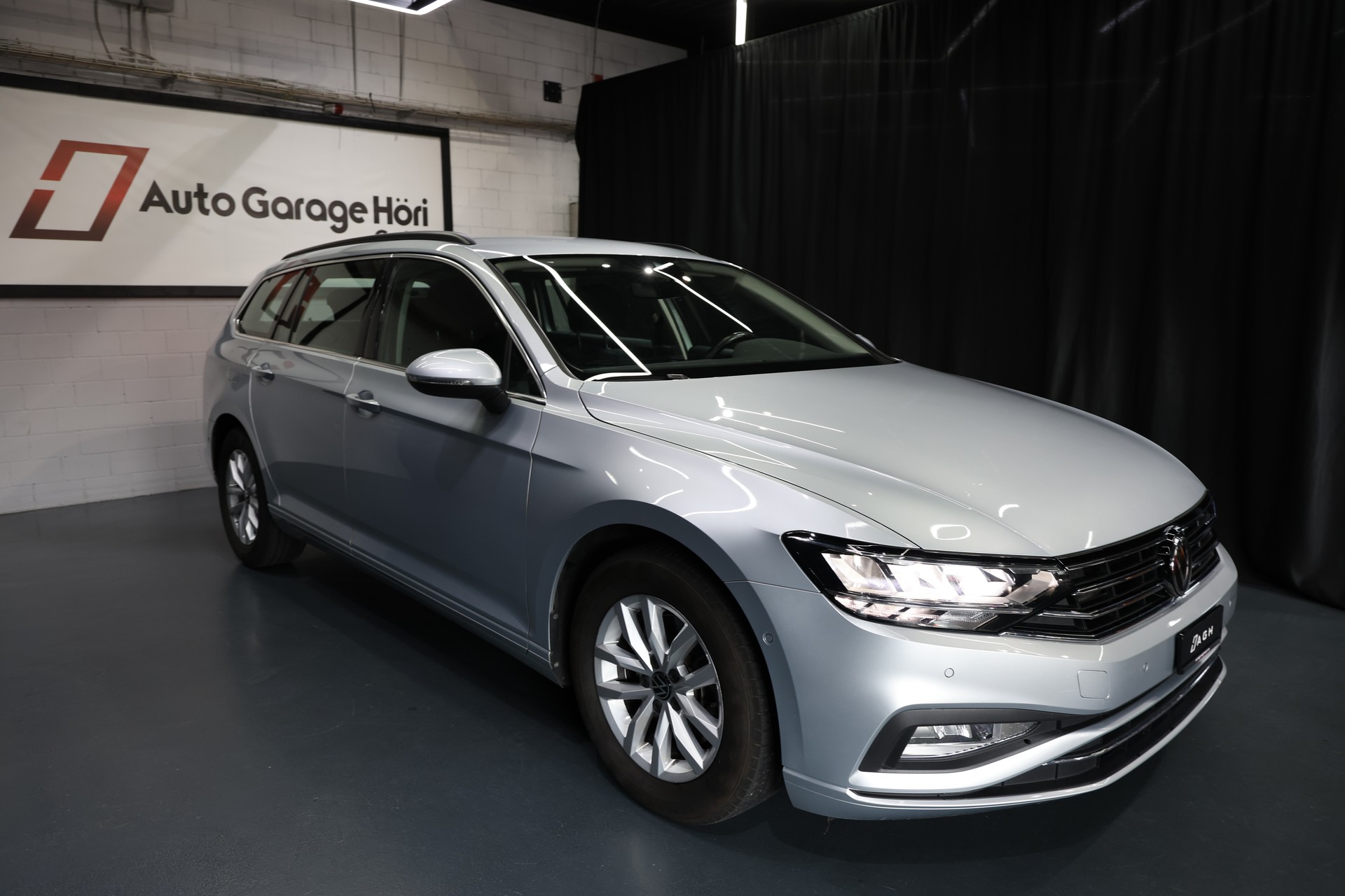 VW Passat 2.0 TDI BMT Business DSG-image-14
