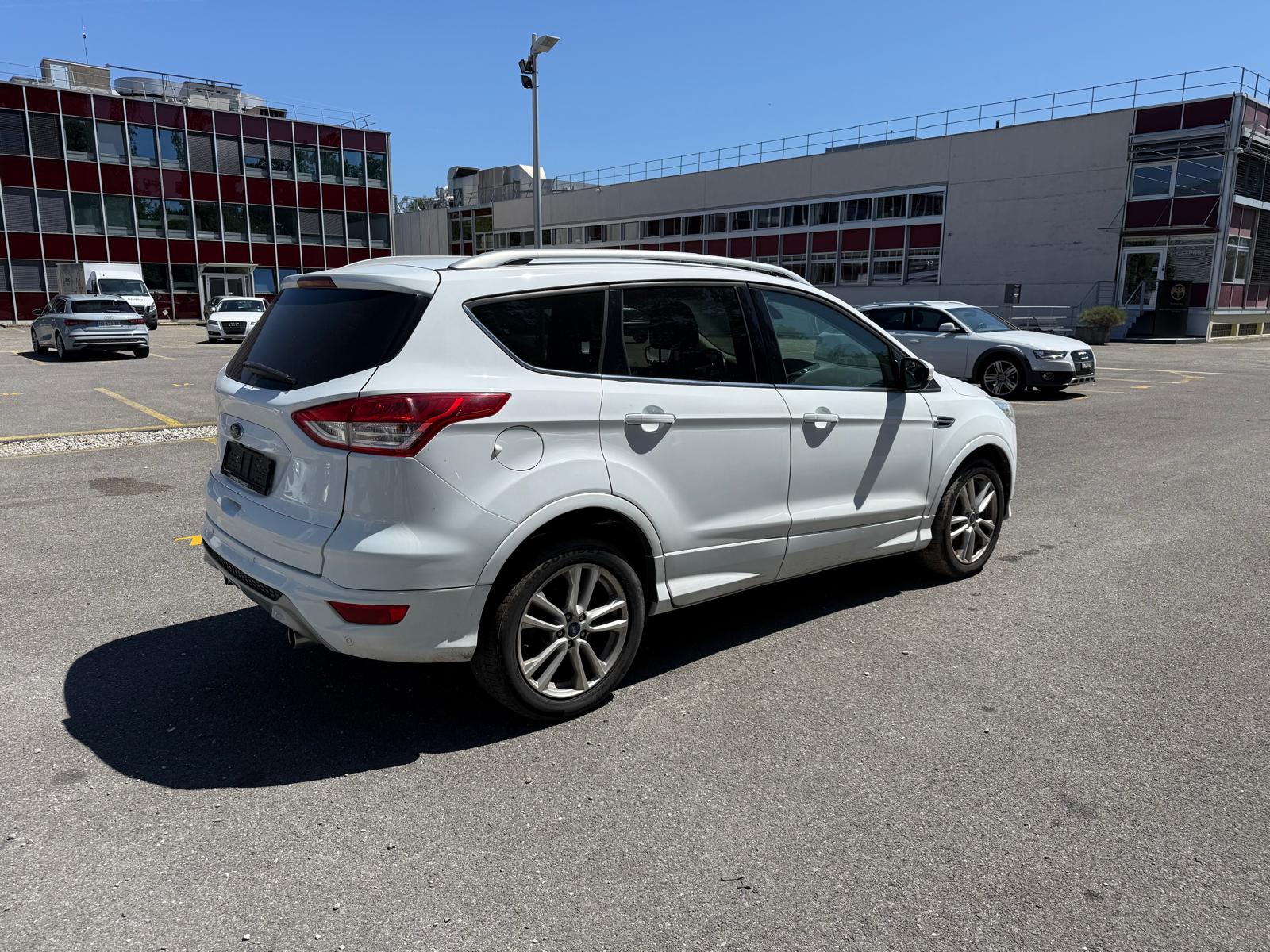FORD Kuga 2.0 TDCi Titanium S 4WD PowerShift-image-3