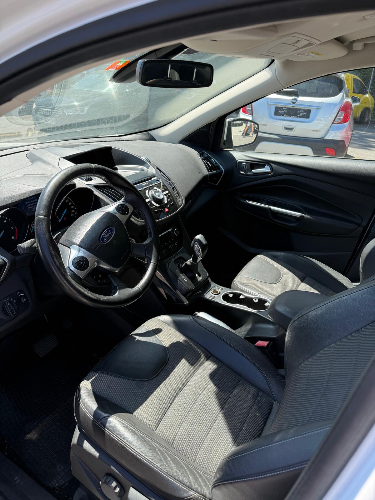 FORD Kuga 2.0 TDCi Titanium S 4WD PowerShift-image-9