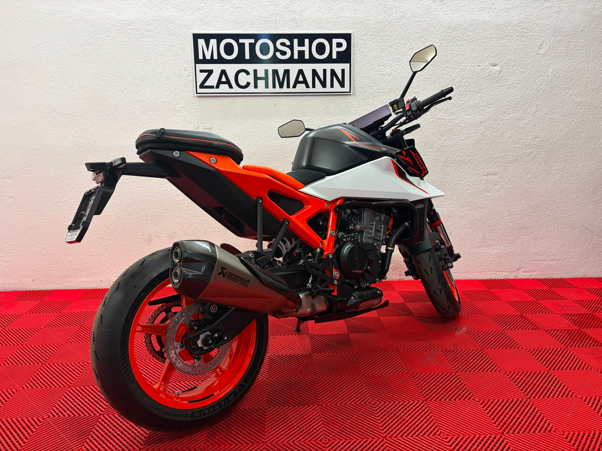 KTM 990 Duke R-image-5