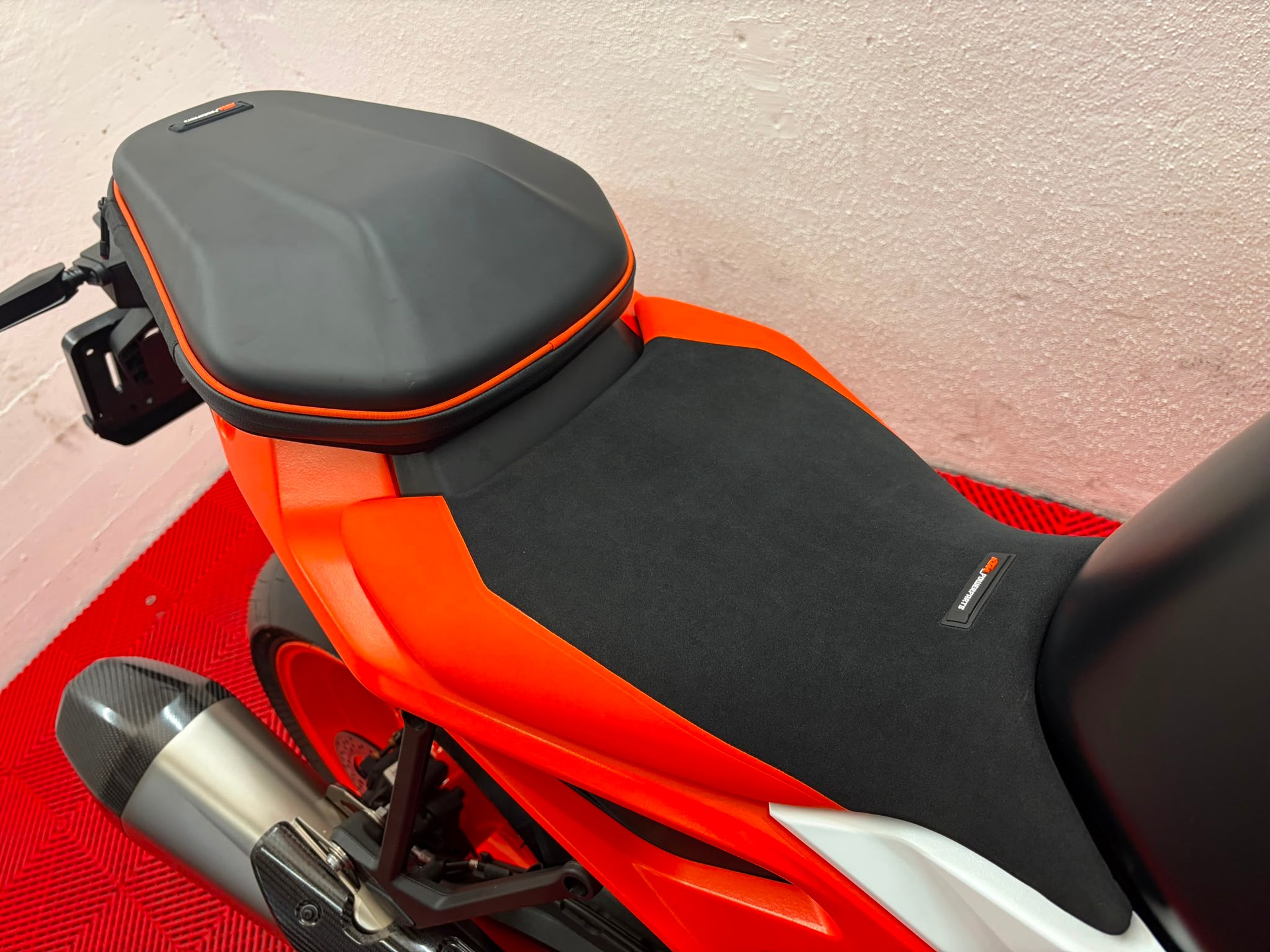 KTM 990 Duke R-image-6