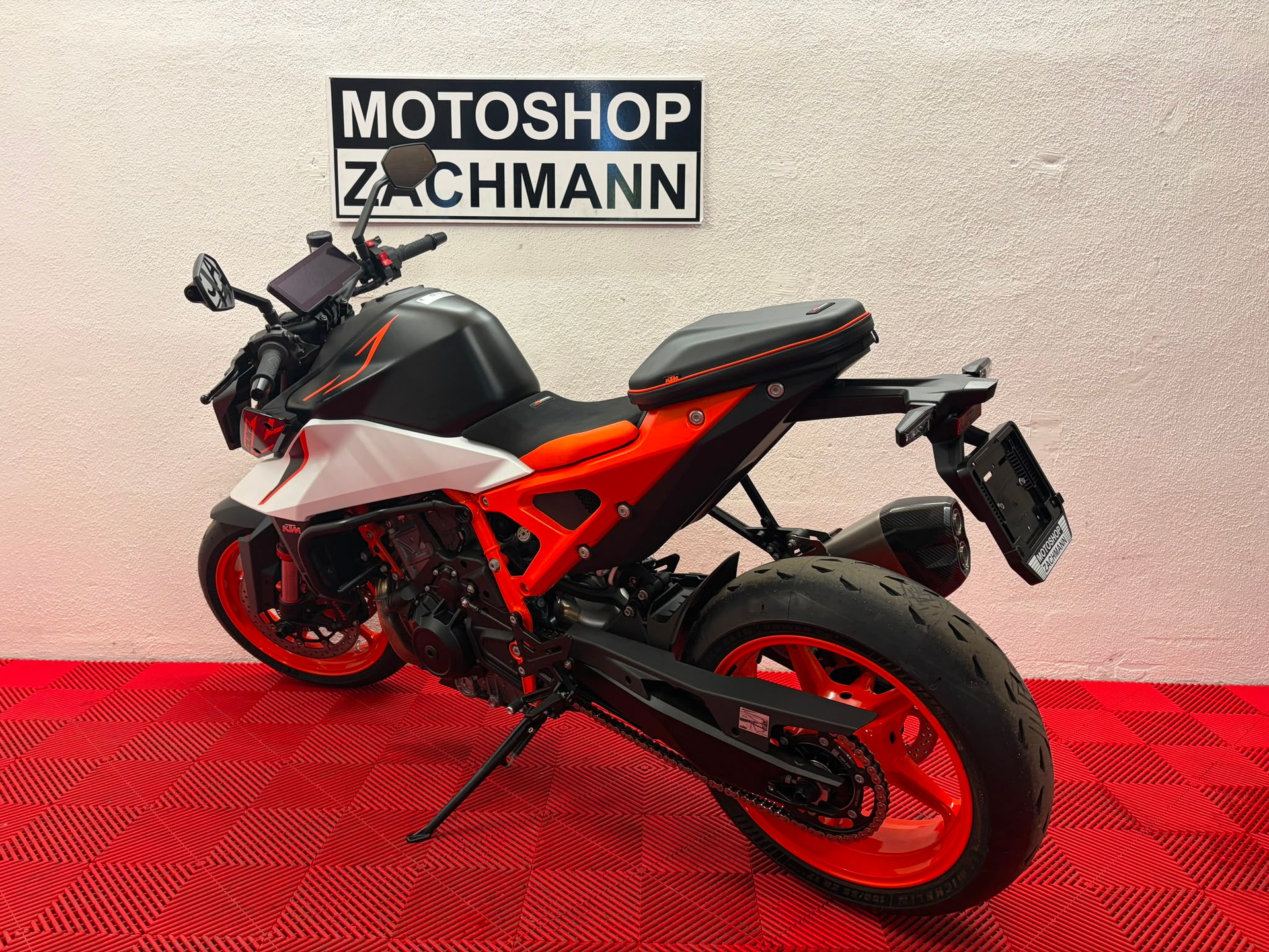 KTM 990 Duke R-image-4