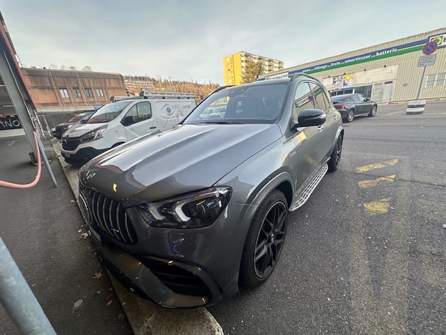 MERCEDES-BENZ GLE 63 AMG 4matic+-image-4
