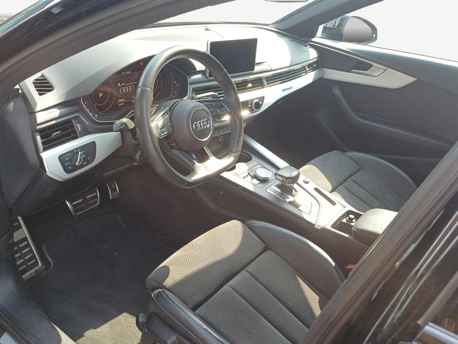 AUDI A4 Avant 45 TFSI Sport S-tronic quattro-image-7